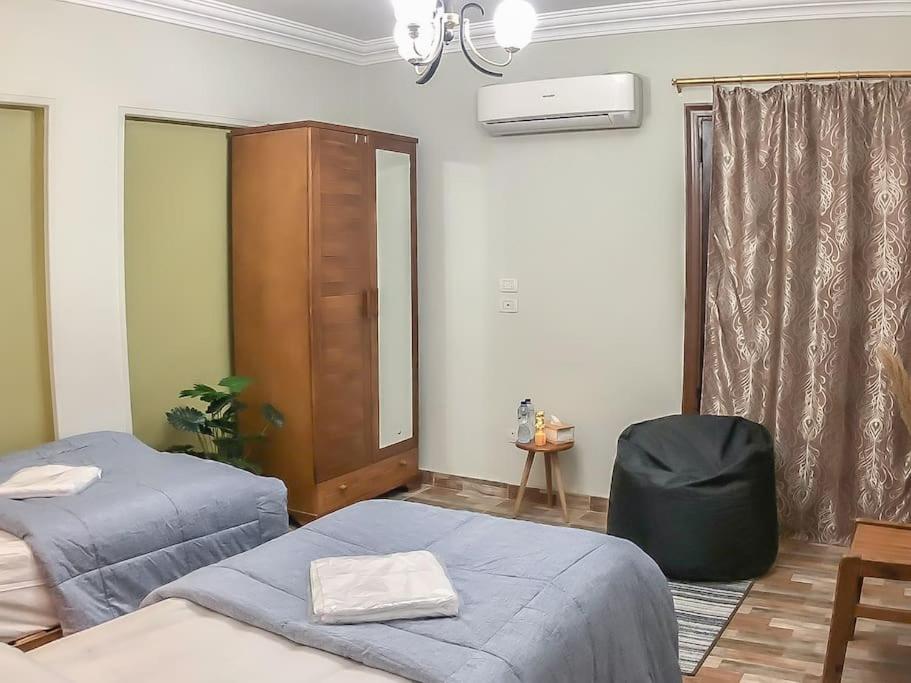 Luxury house, near to airport, AC, Wifi