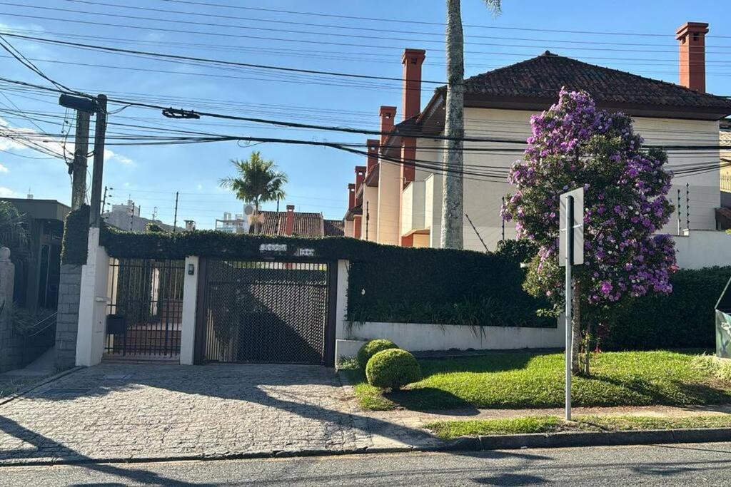 Seu Lar fora de casa, em Curitiba