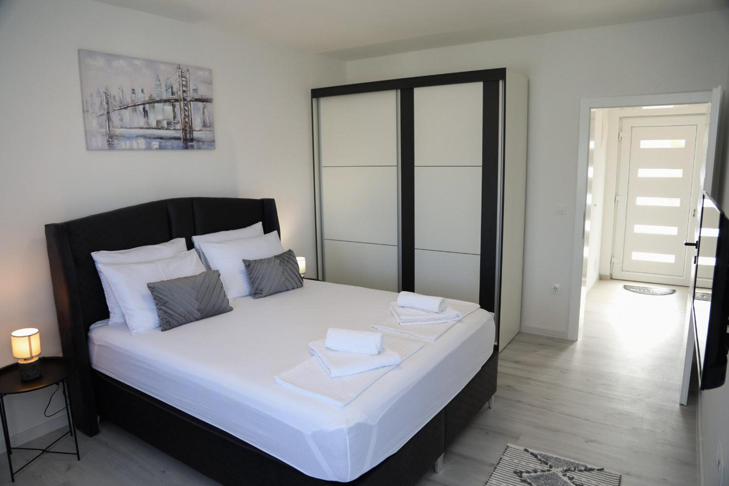 Apartman Keman