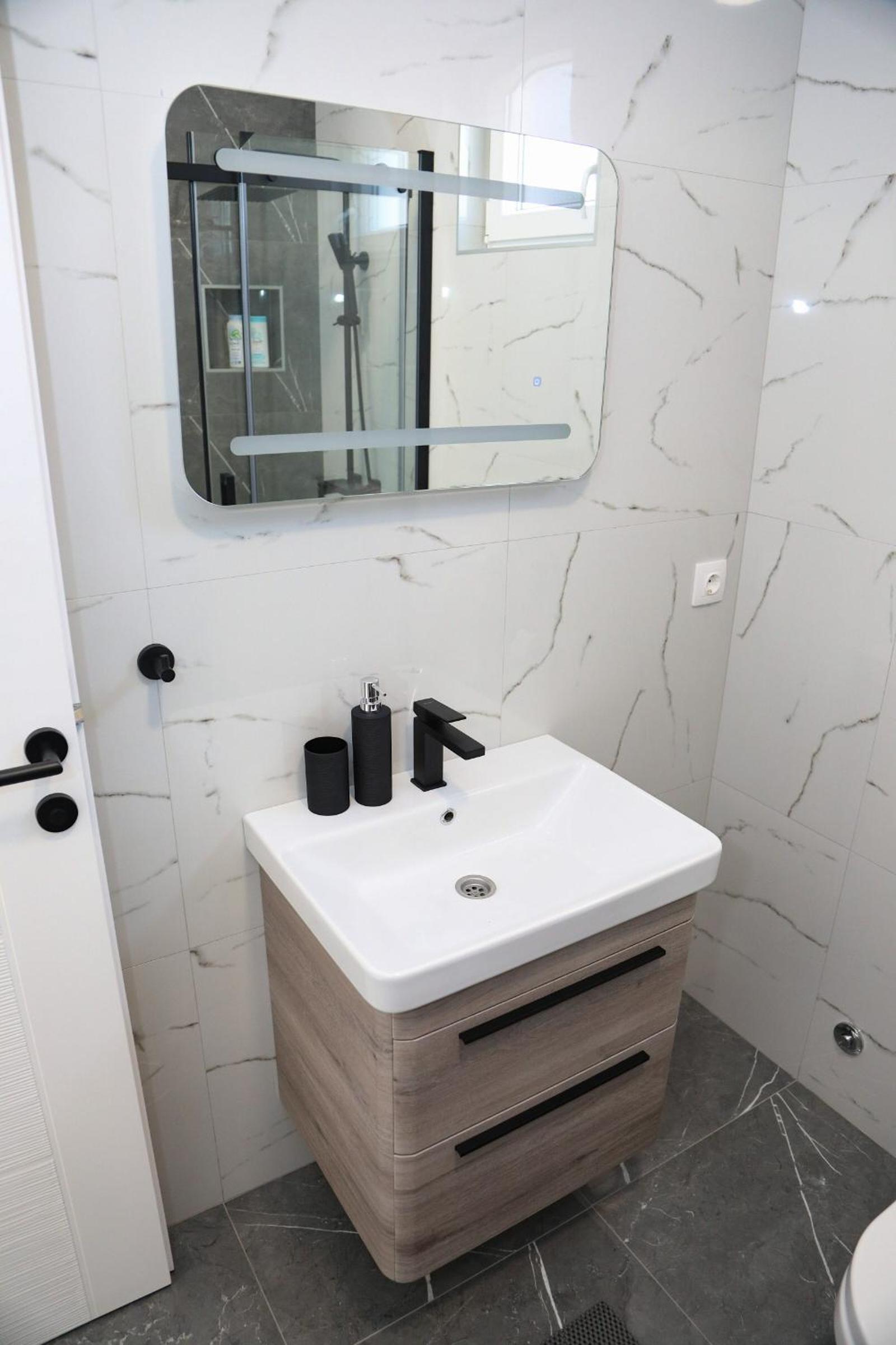 Apartman Keman