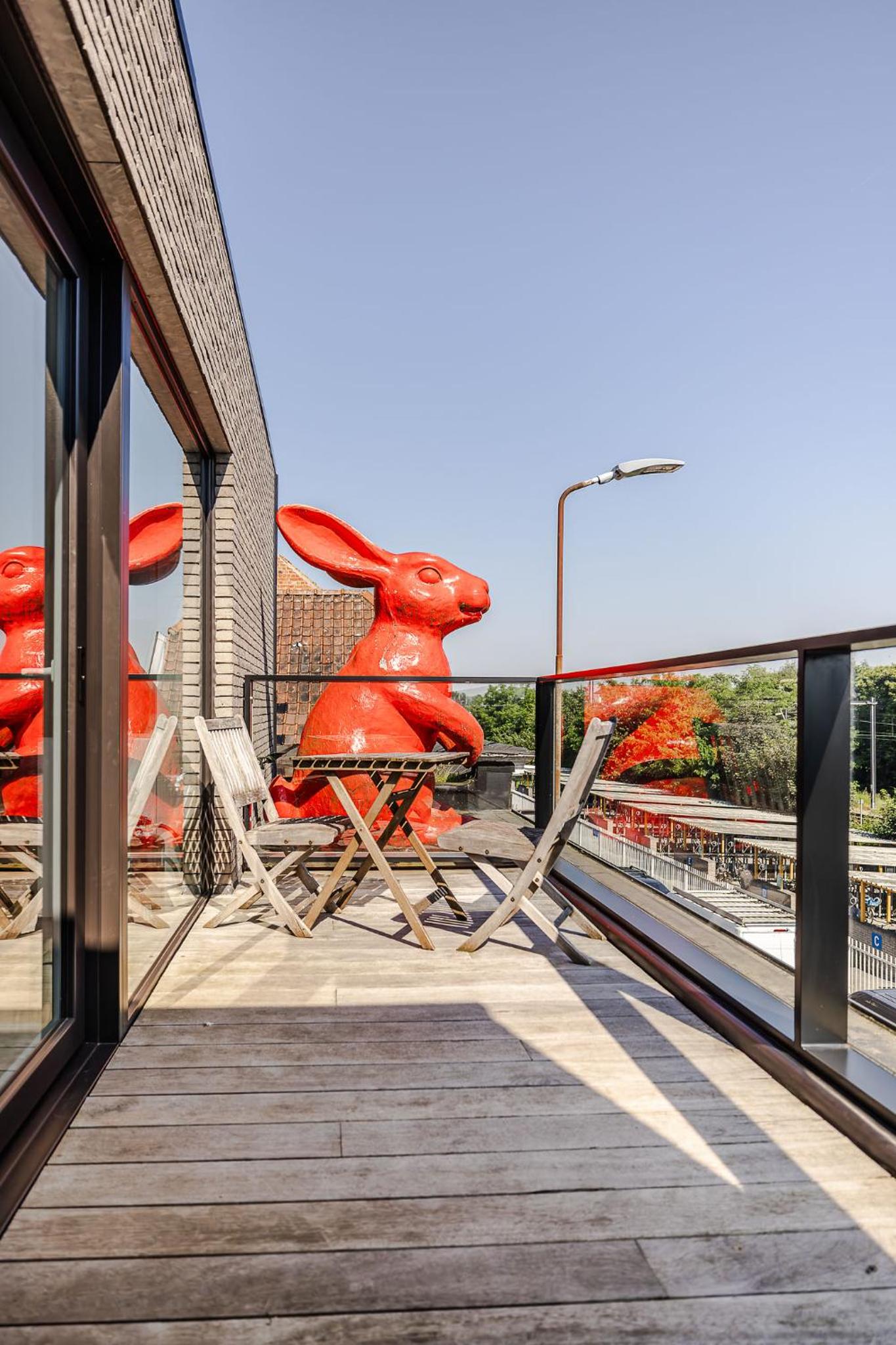 Red Rabbit Tourist and Business Flats with indoor parking - 1 to 5 or 6p - region gnt antwp brux, photo 32