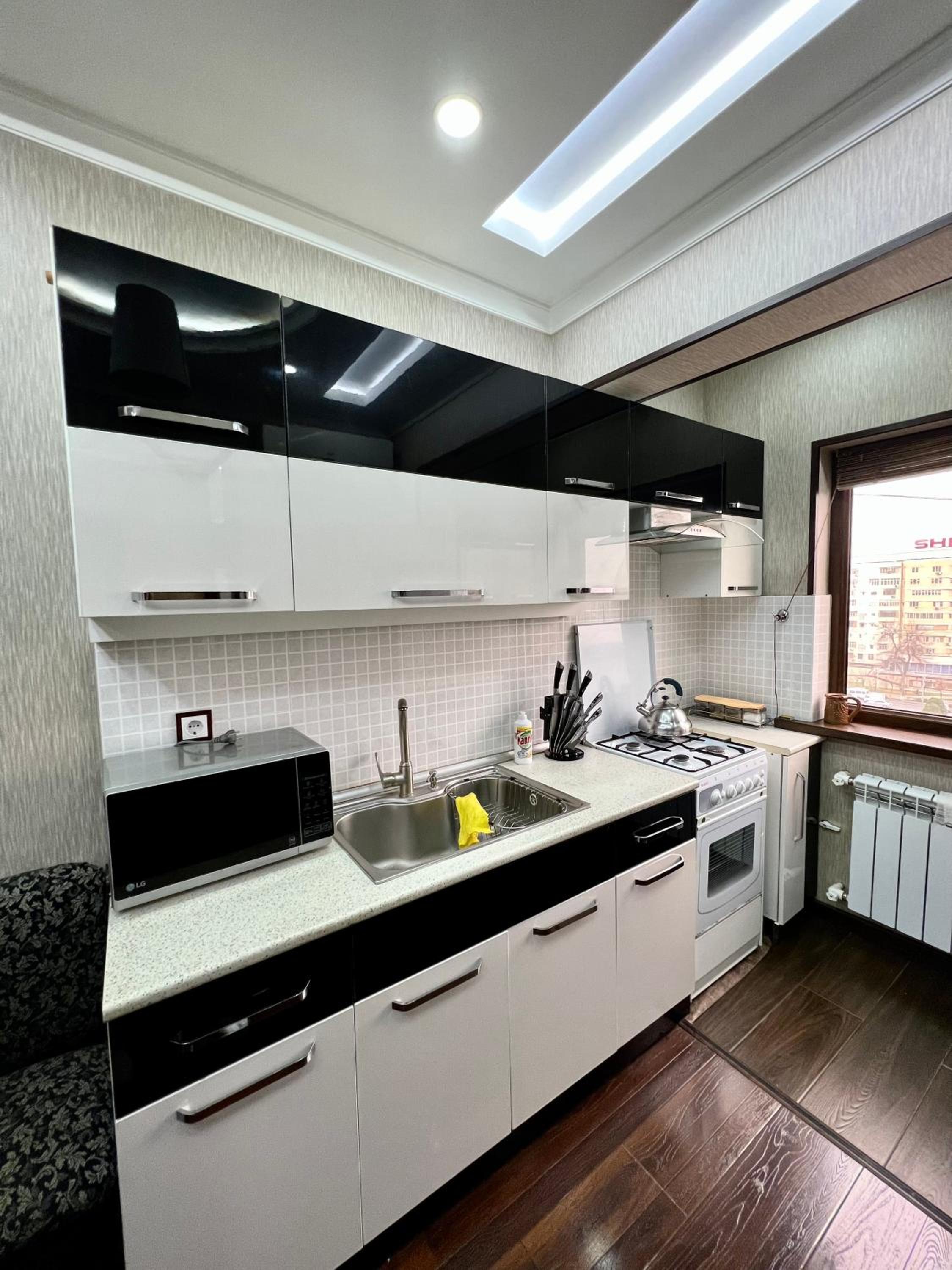 Apartment in Maxim Gorkiy view 5