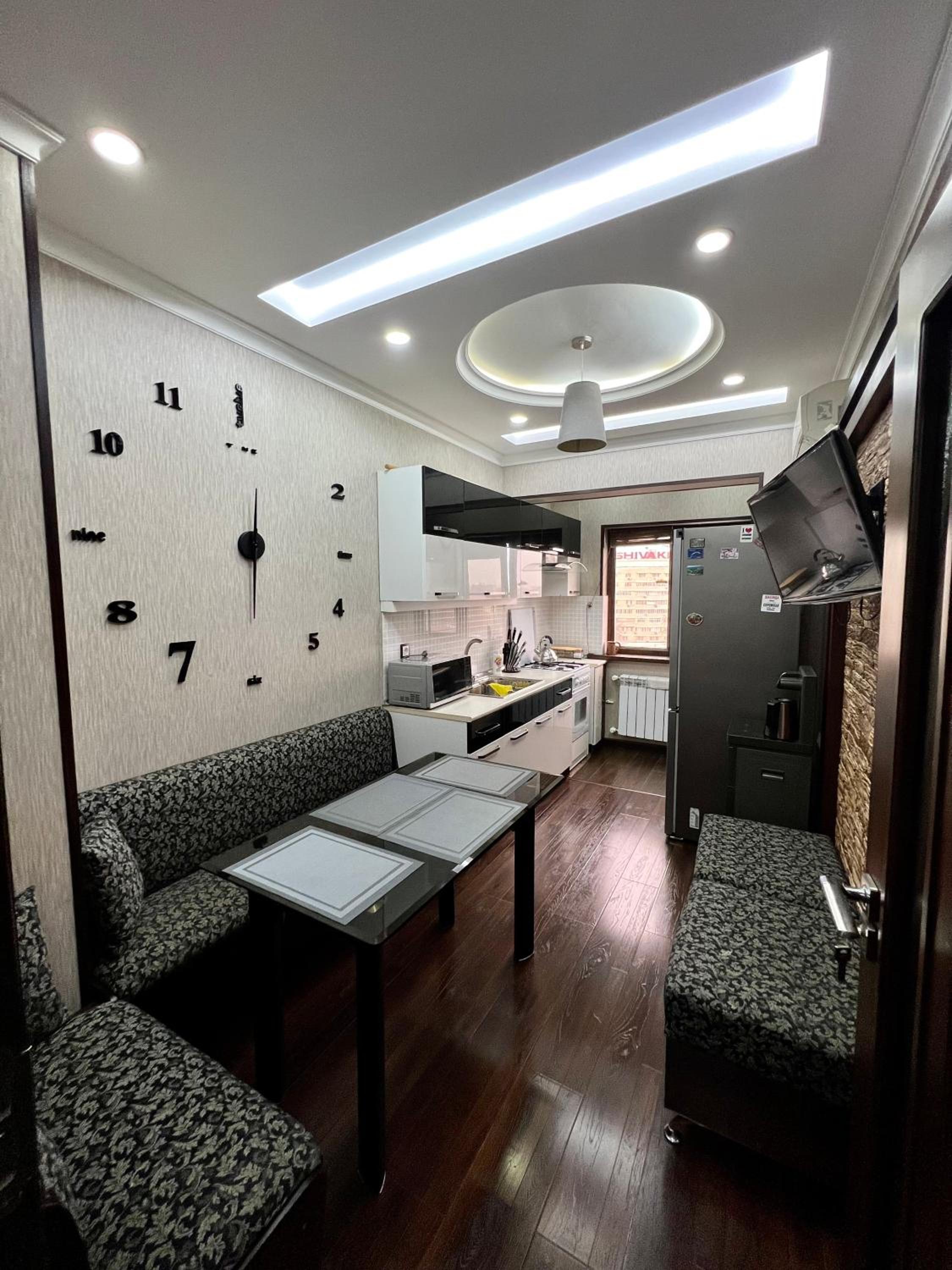 Apartment in Maxim Gorkiy view 3