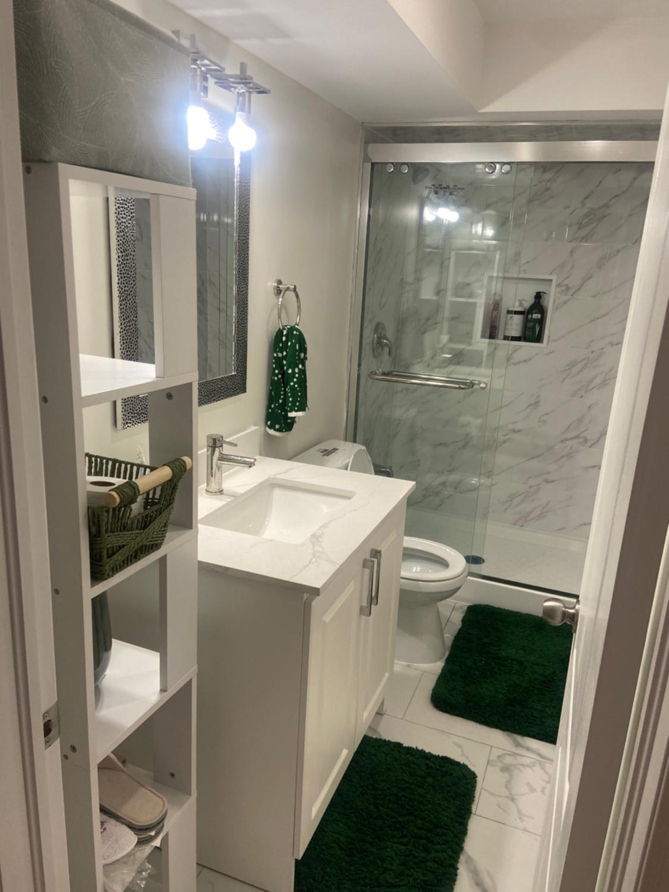 Beautiful 2-bedroom basement apartment in center of Milton