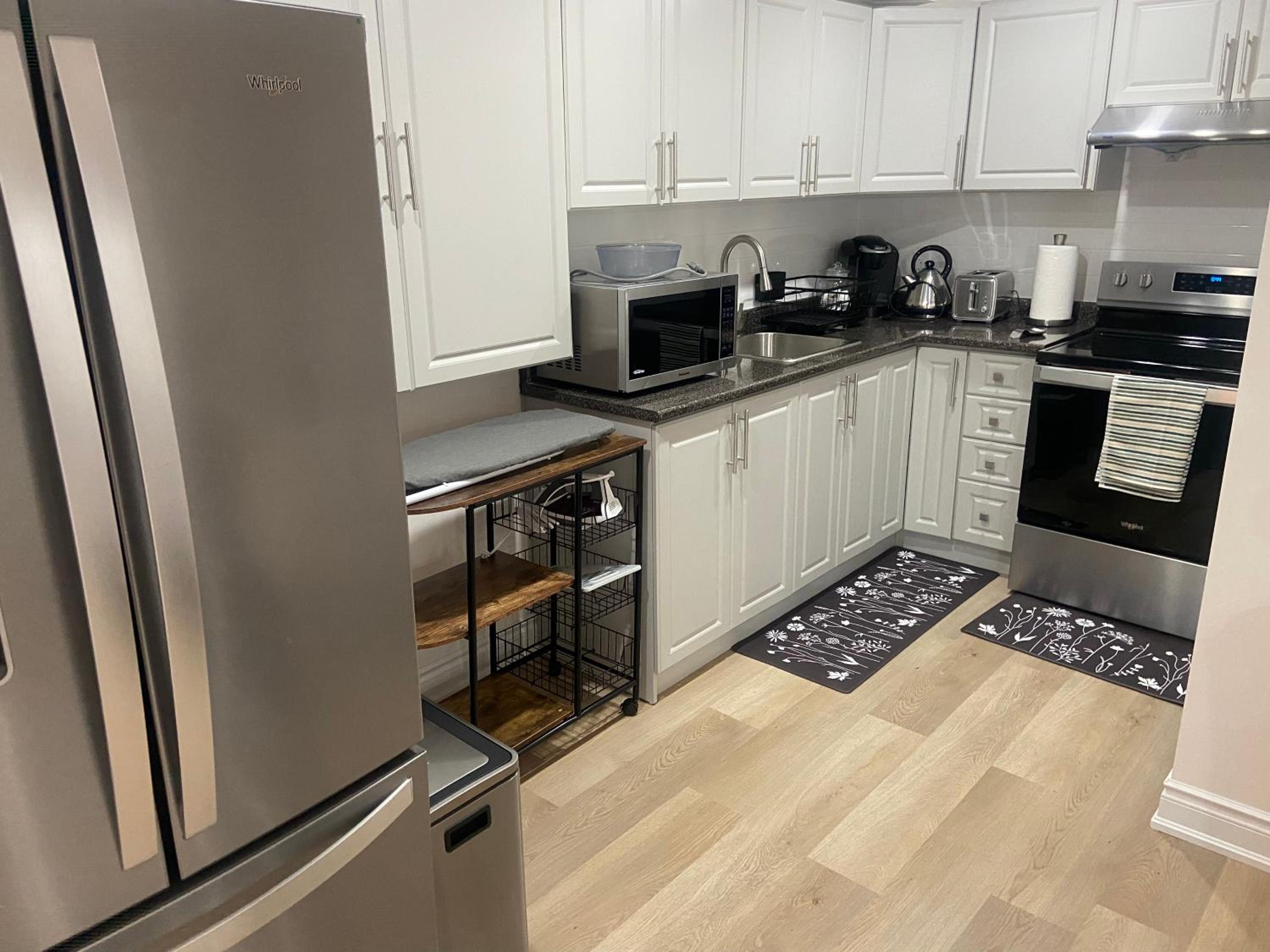 Beautiful 2-bedroom basement apartment in center of Milton