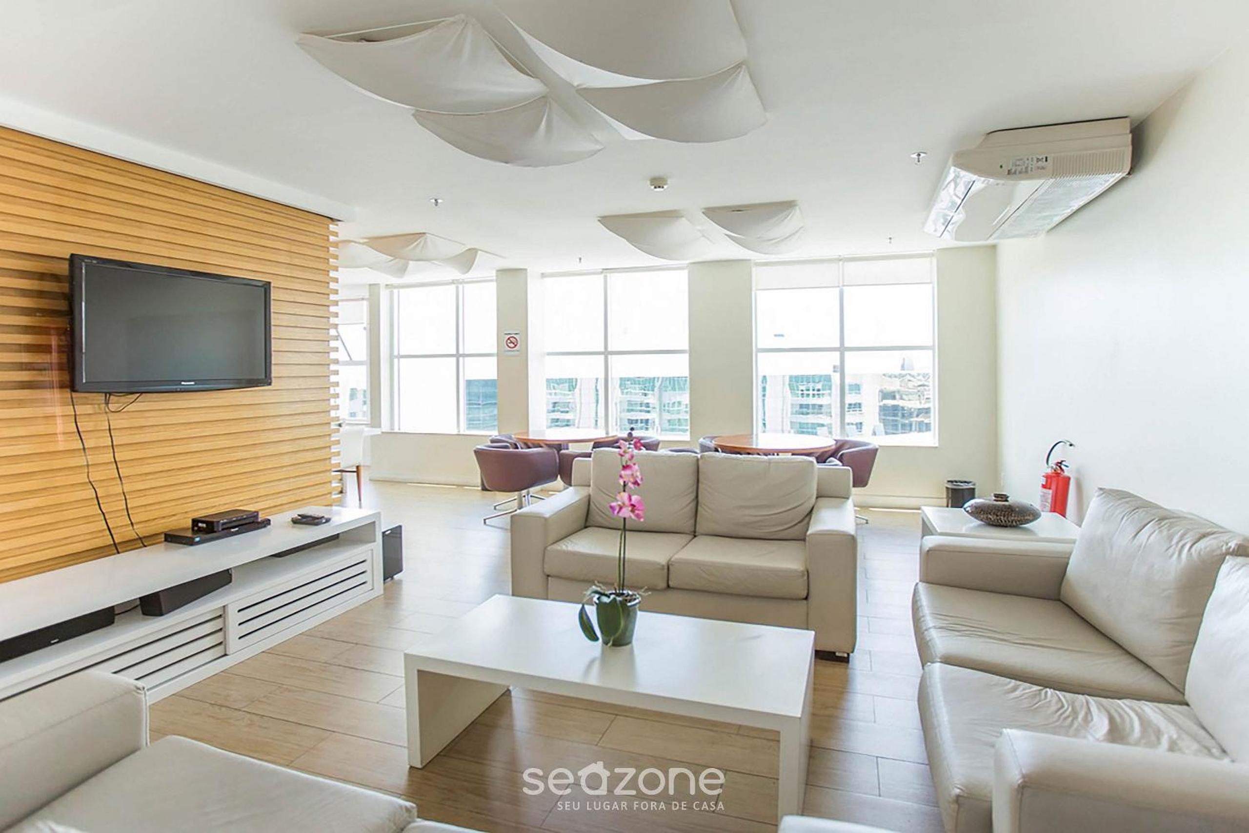 Studio em condomínio c/ Piscina em Brasília SMZ407