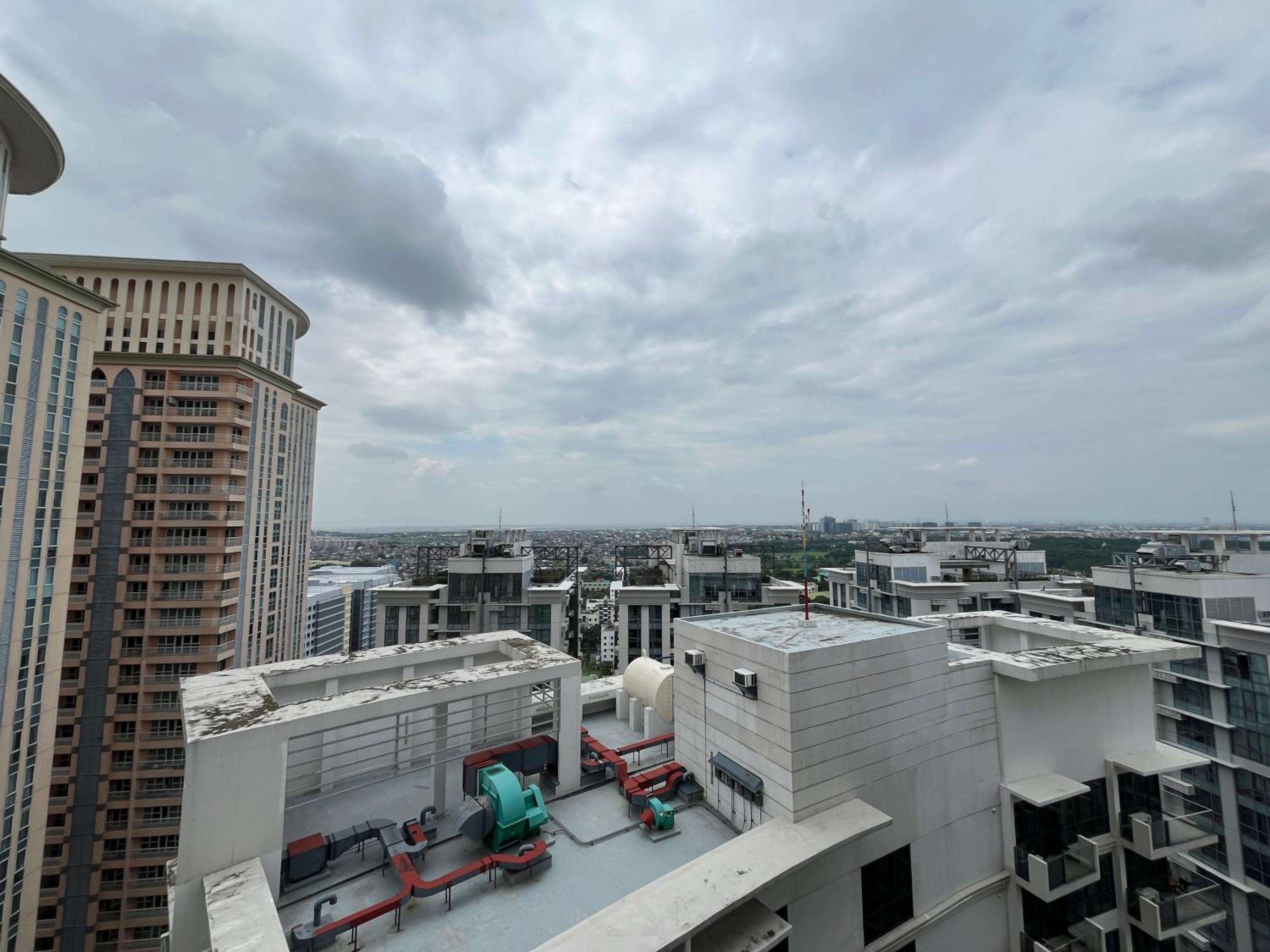 1BR Staycation at The Florence McKinley Hill BGC Taguig view 2