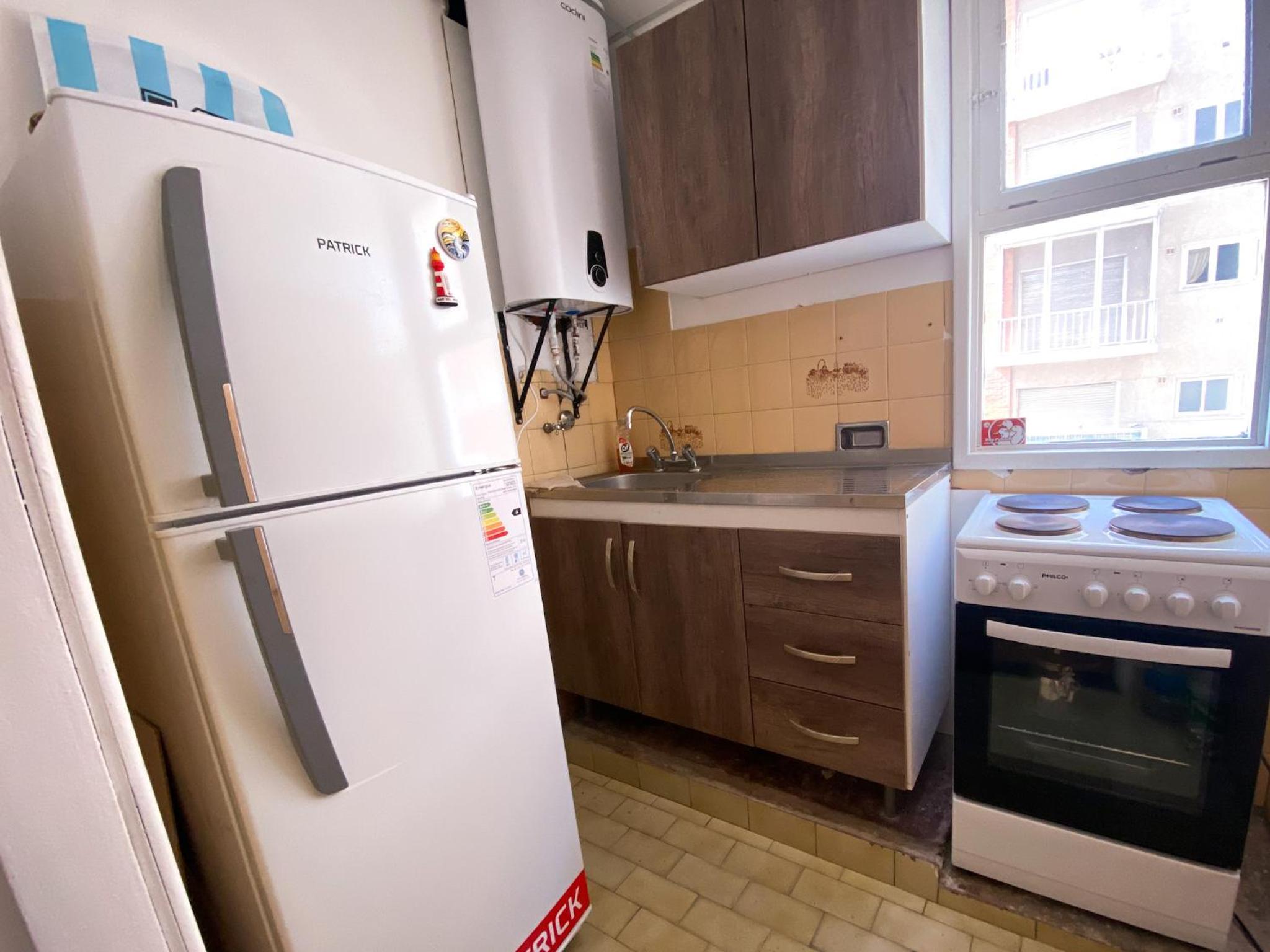 a pasos del mar descubre tu oasis en Mar del Plata Encantador Apartamento con balcón a la calle