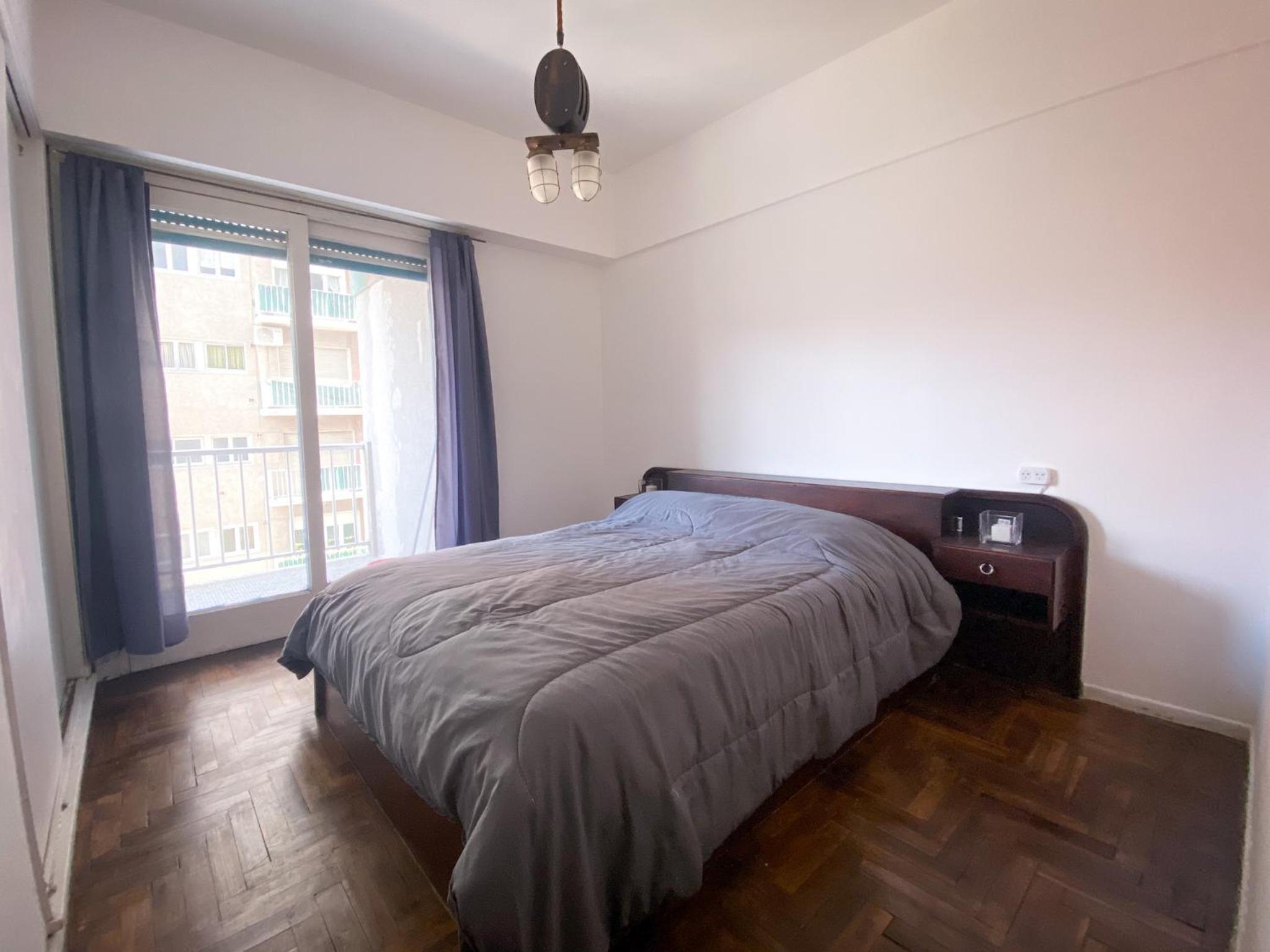 a pasos del mar descubre tu oasis en Mar del Plata Encantador Apartamento con balcón a la calle