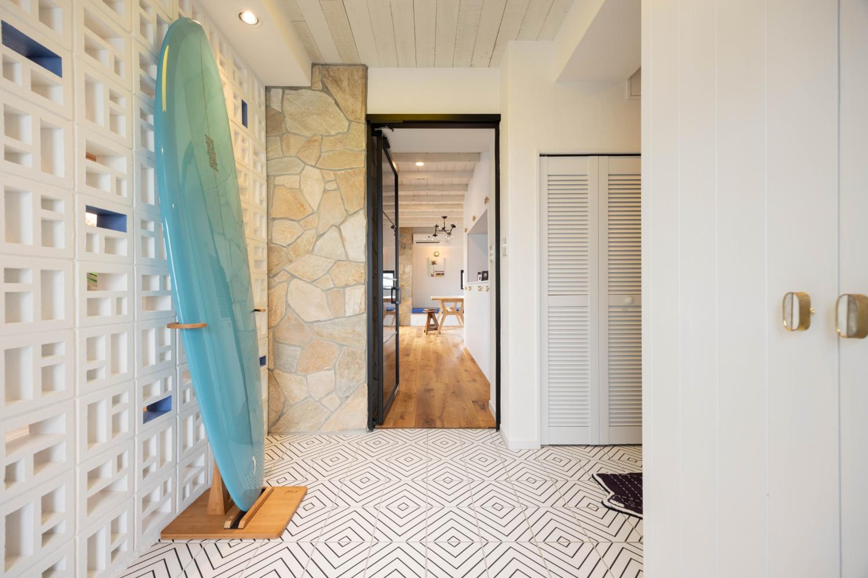 Ocean side shell view 5