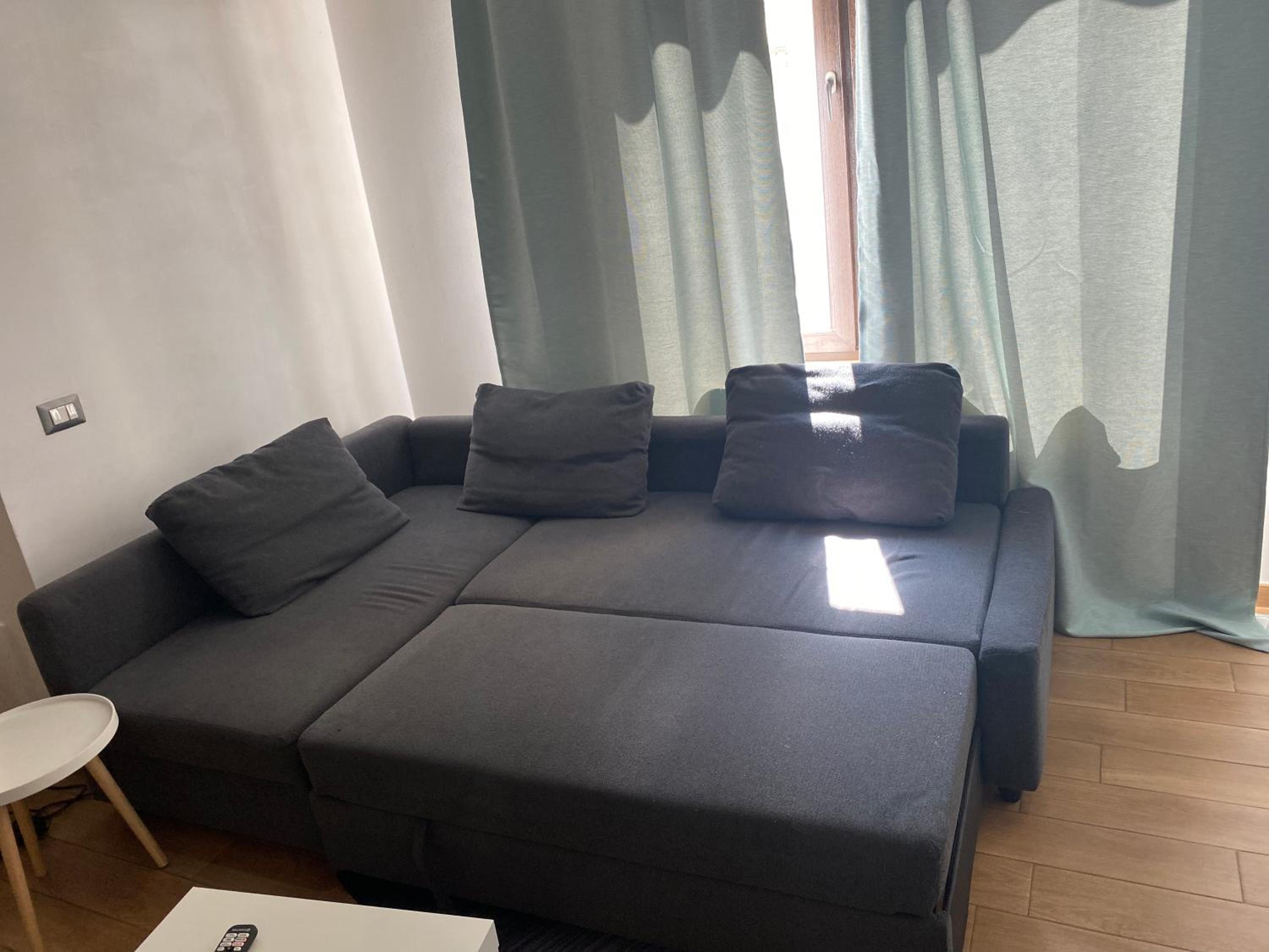 Royal Suite Unirii-2 BDR Apartment view 4