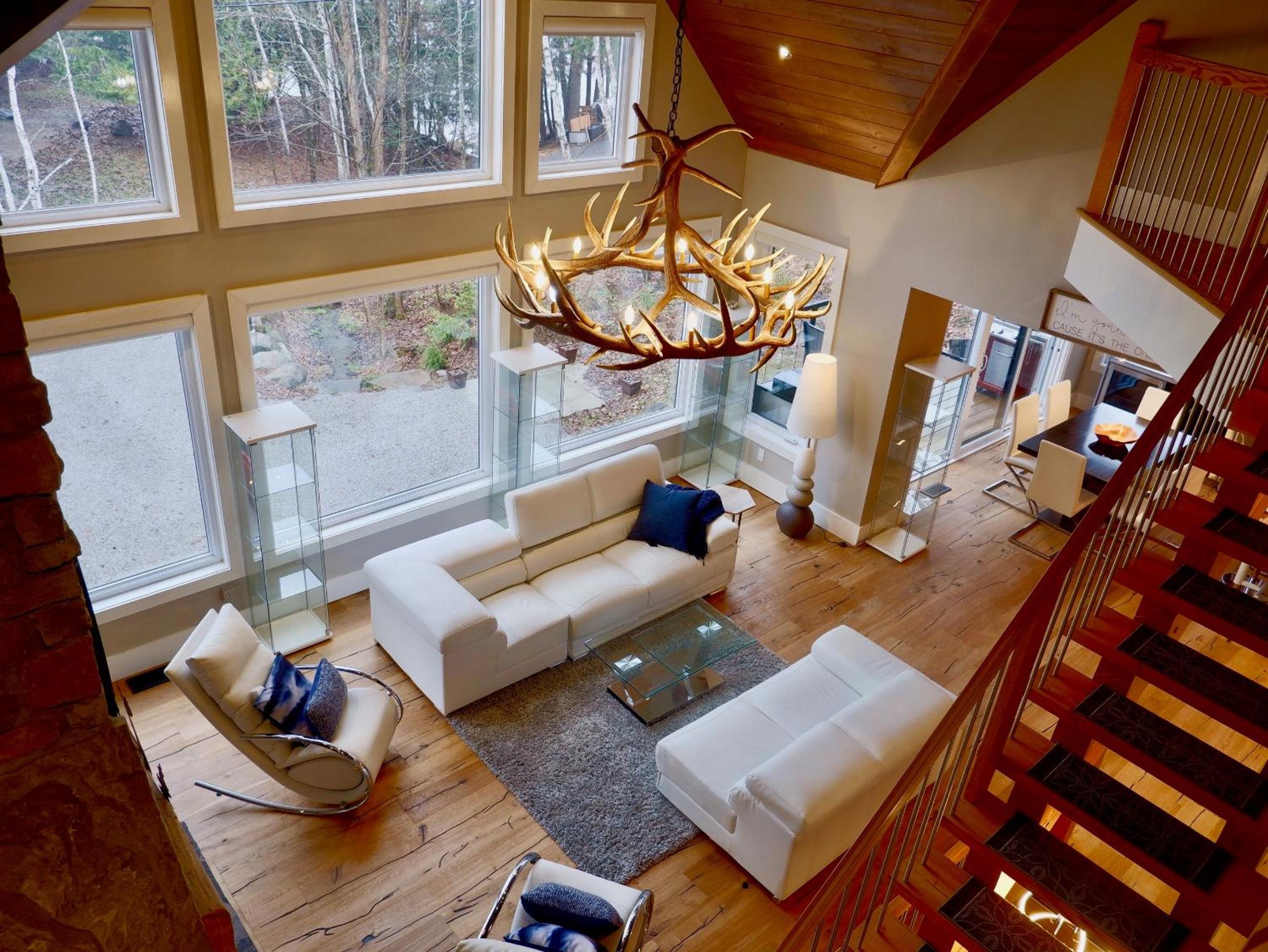 The Rowanwood - Muskoka Cottage Retreat