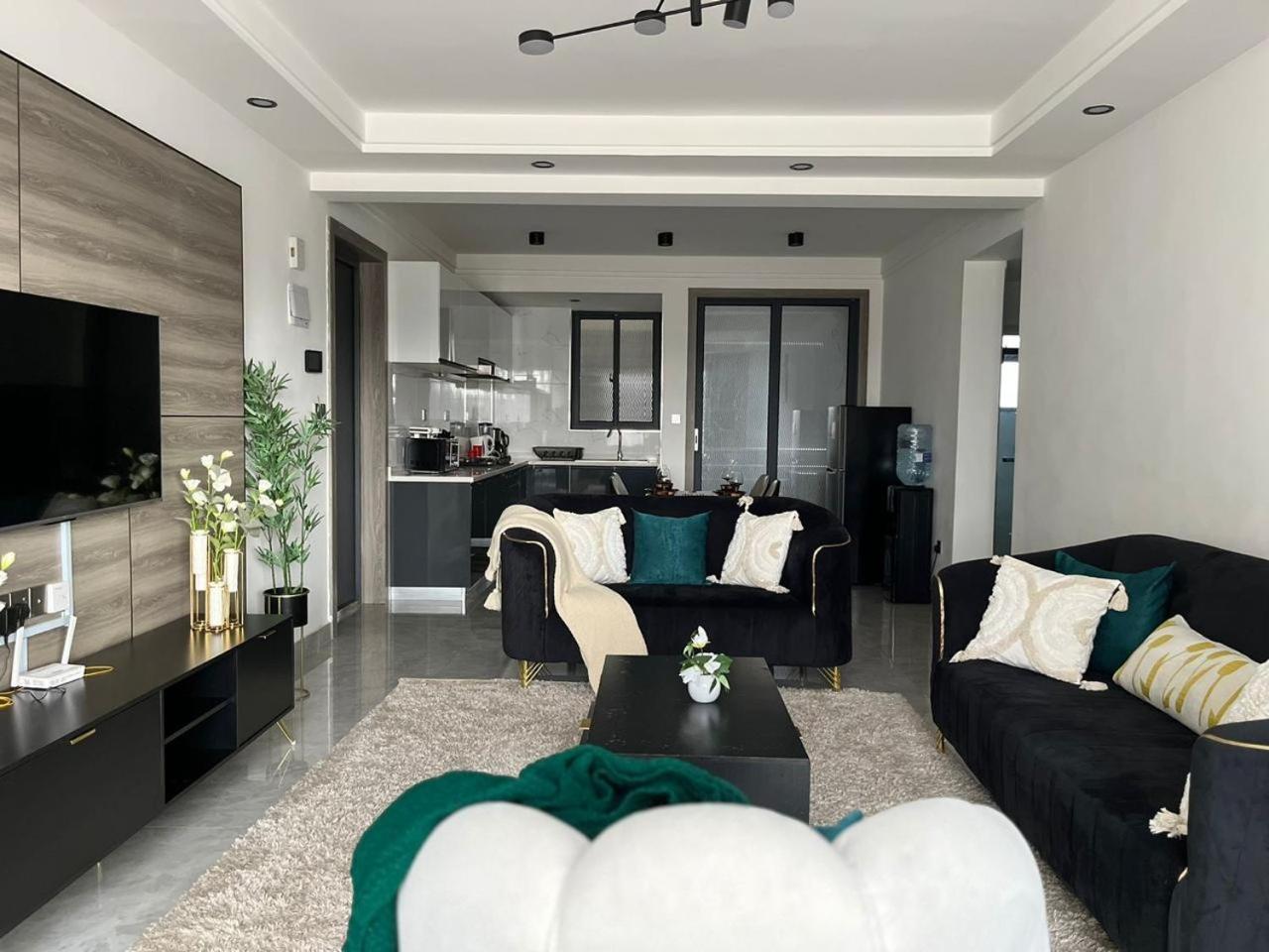 Perry West 3 Bedroom Suite view 3
