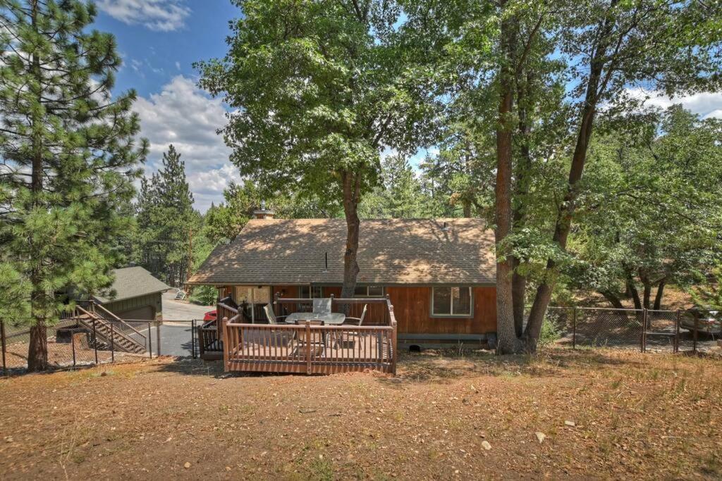 Cozy Bear Cabin With AC Hot Tub MountainViews