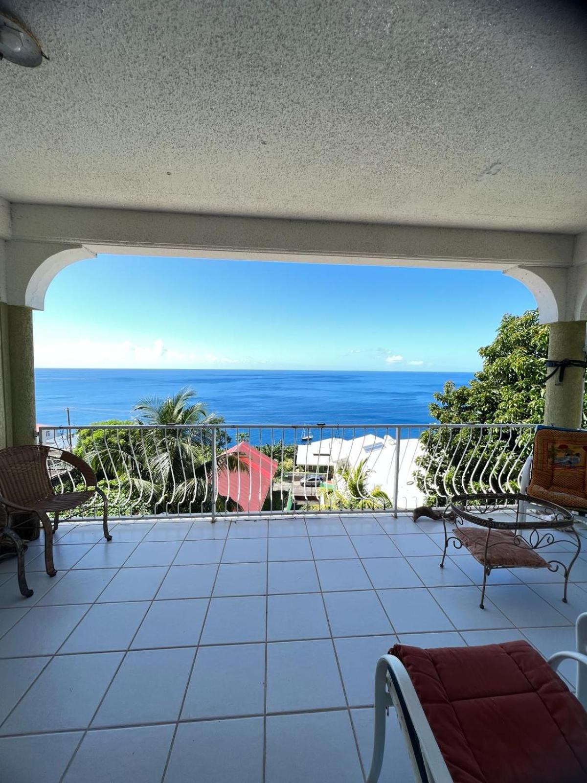 Castle Comfort Seaview deluxe Apartment
