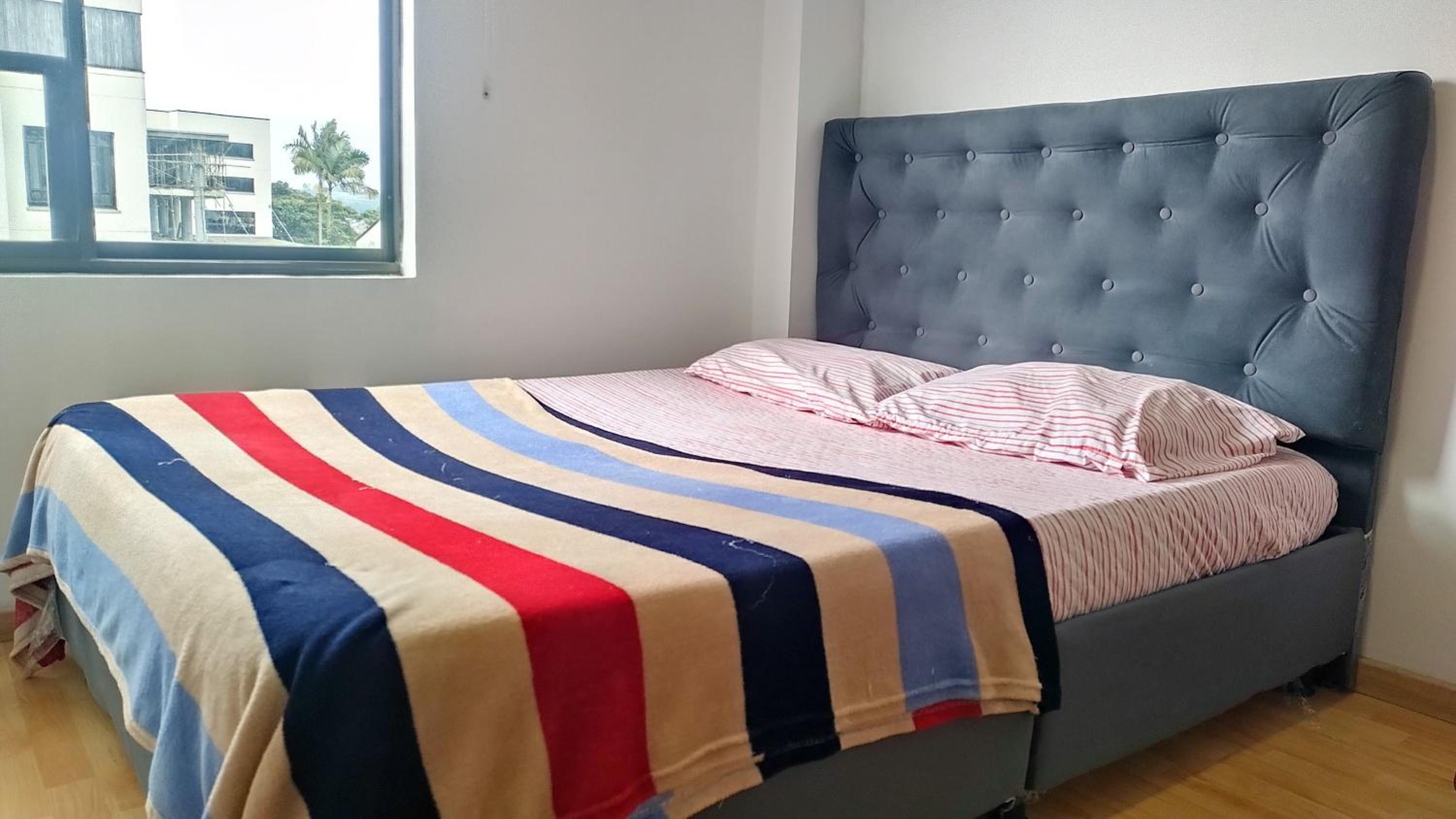 Amplia Habitación En El Cable