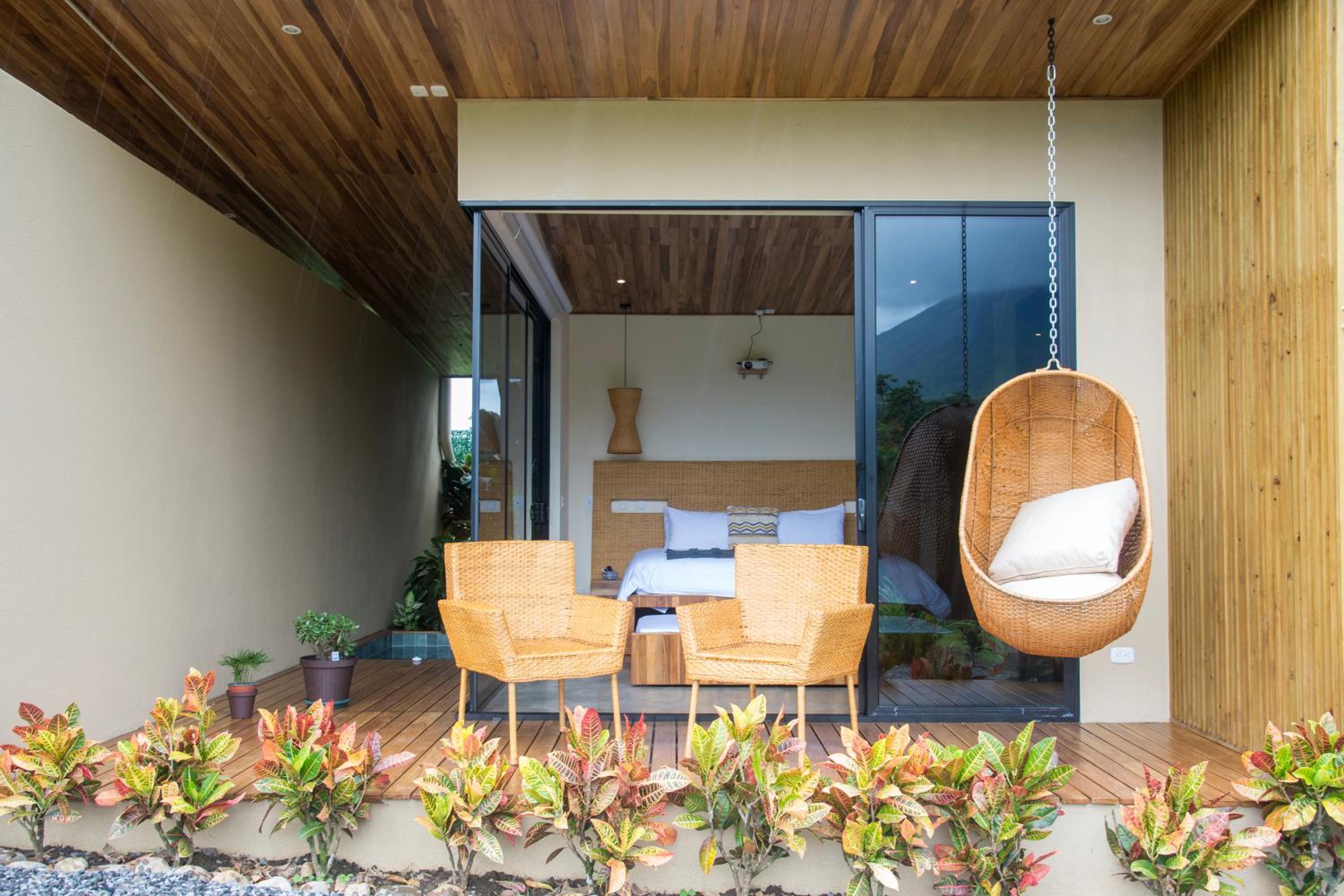 Scenic Volcano Villas with Hot Tub