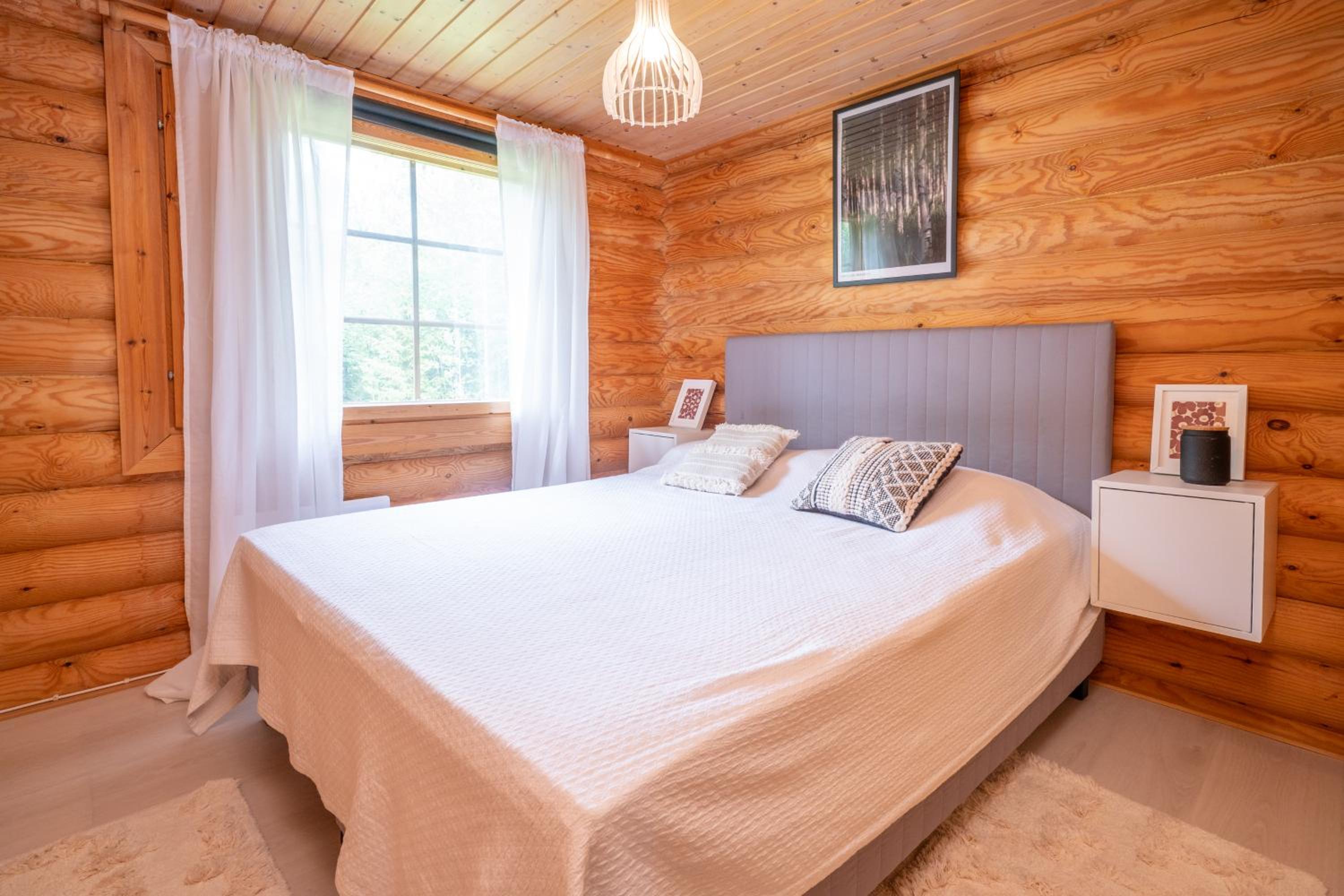 Lapin Villa Hiisi joen rannalla