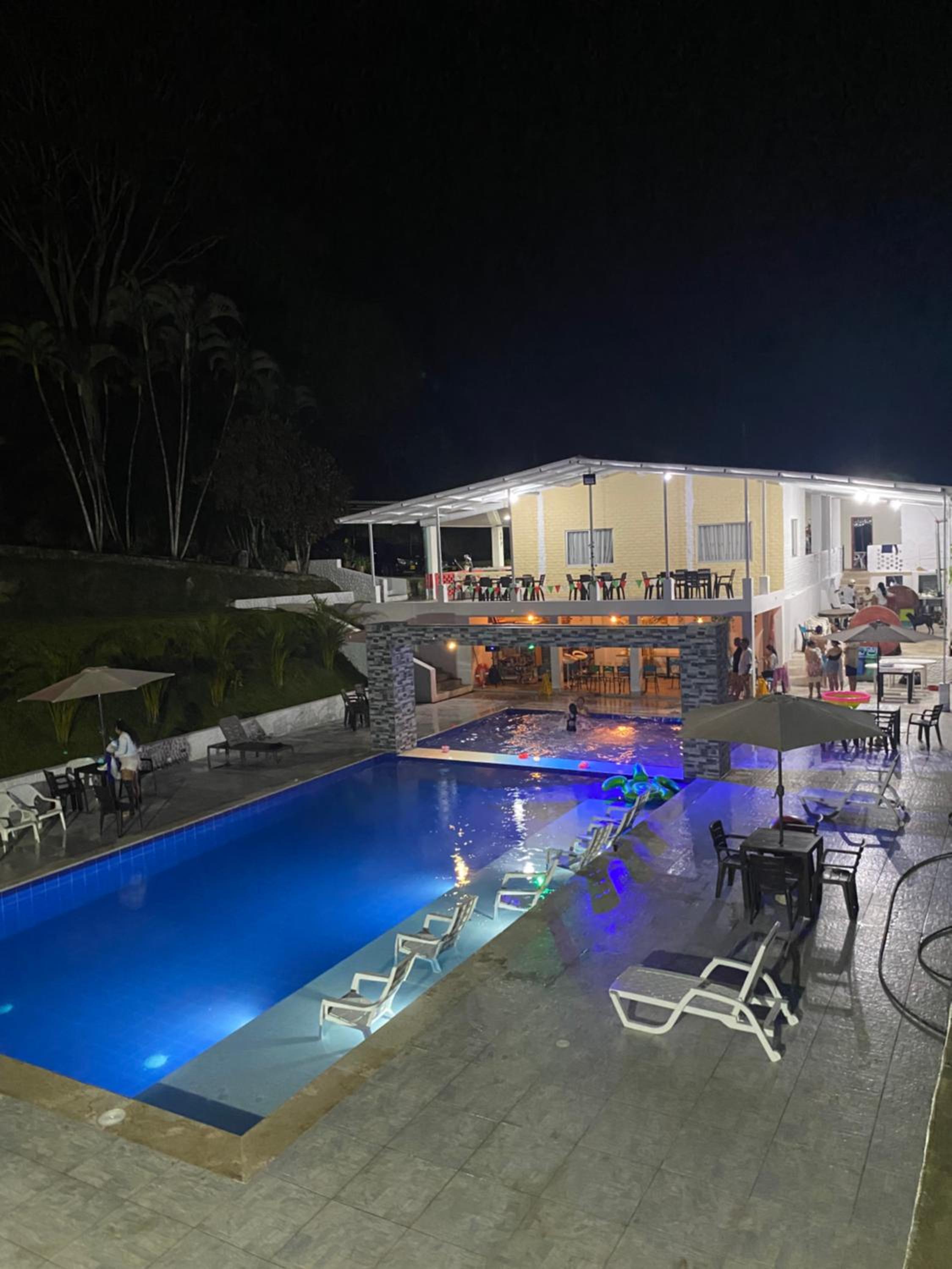 Finca Villa Carmen, Vía Magdalena