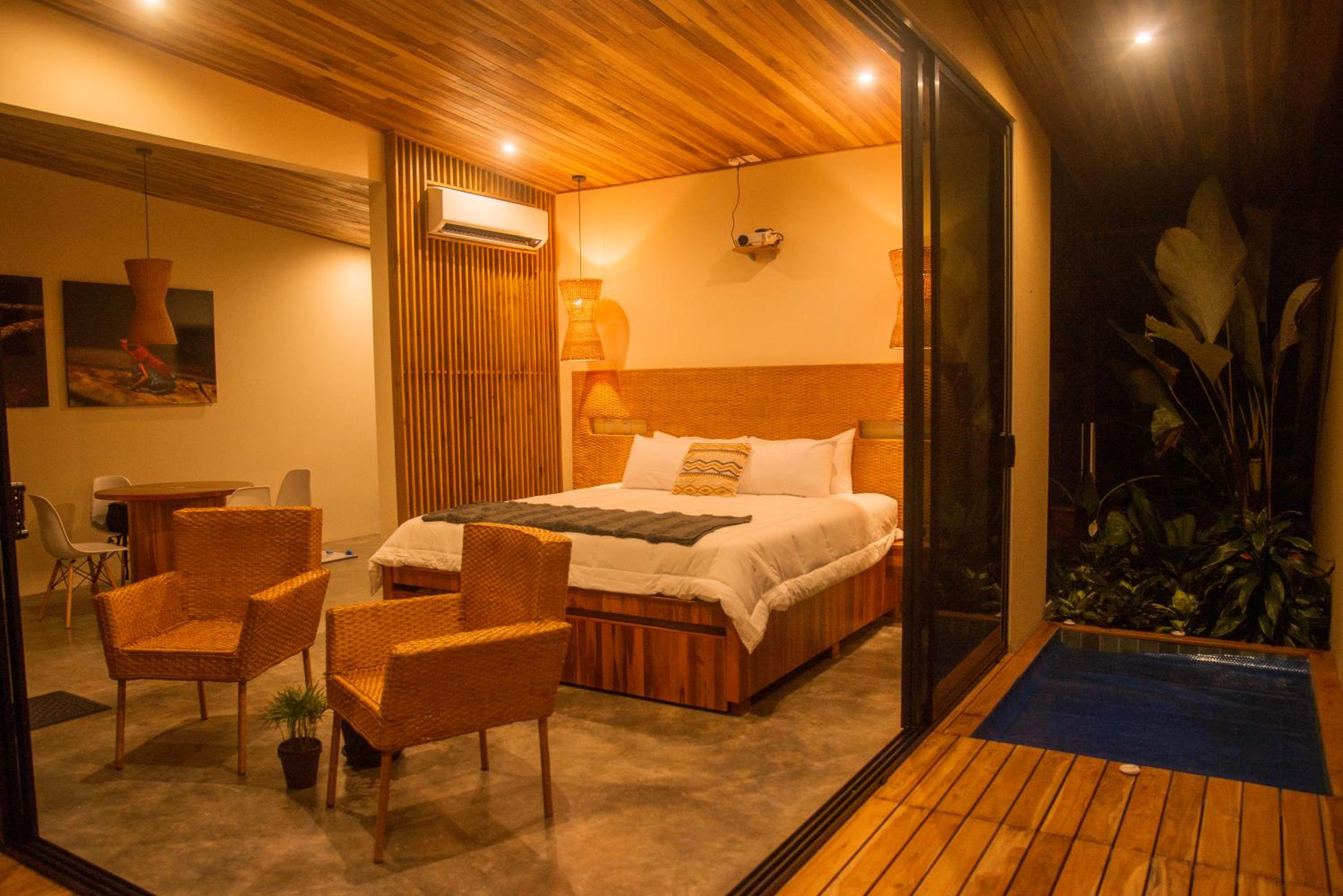 Scenic Volcano Villas with Hot Tub