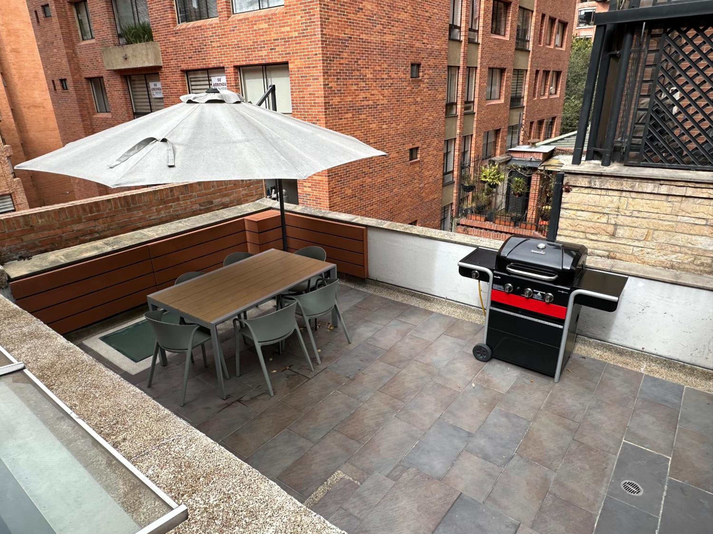 Cozy apartment with terrace in exclusive area