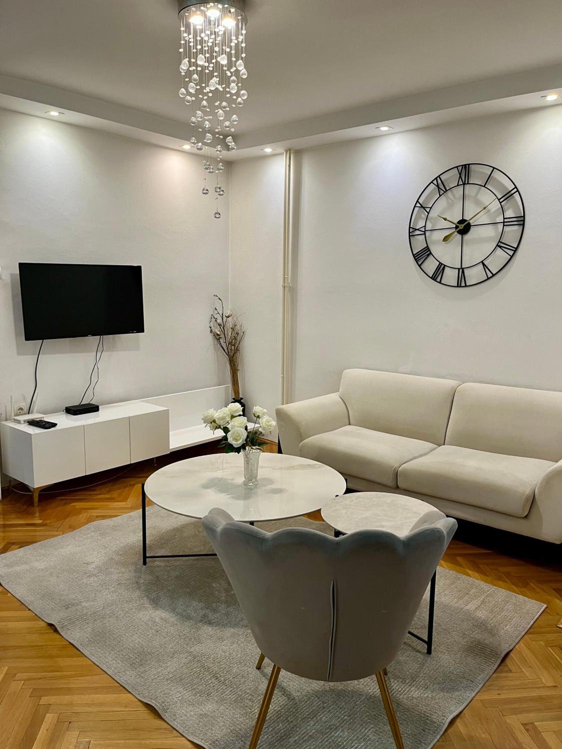 Ruby Luxury Central Apartment