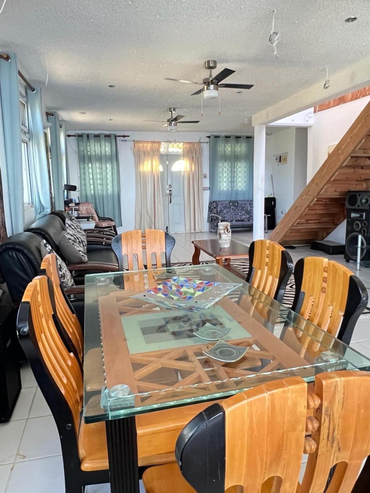 Castle Comfort Seaview deluxe Apartment
