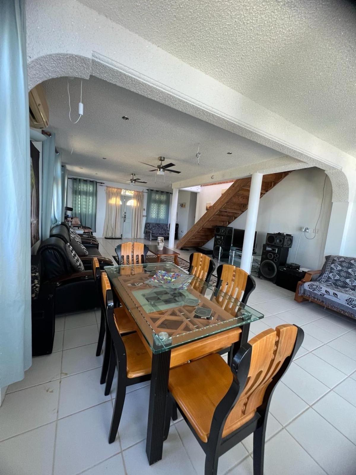 Castle Comfort Seaview deluxe Apartment