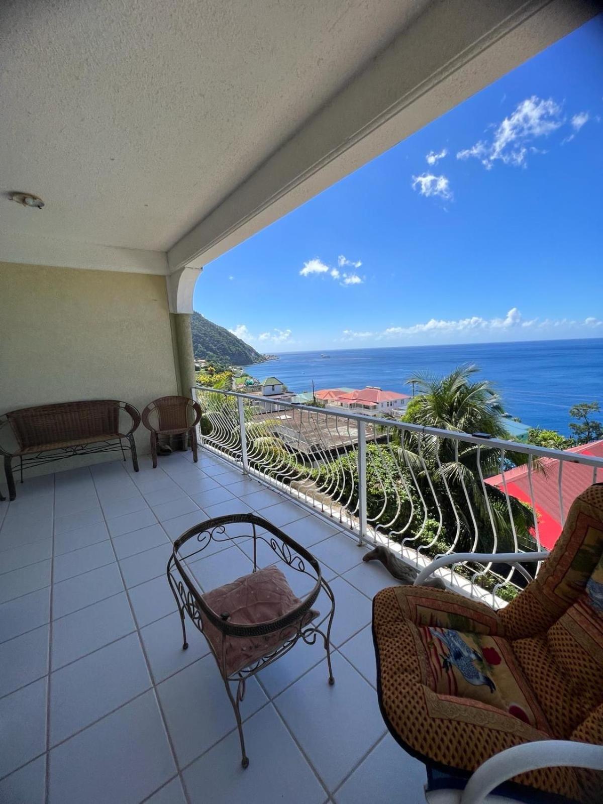 Castle Comfort Seaview deluxe Apartment