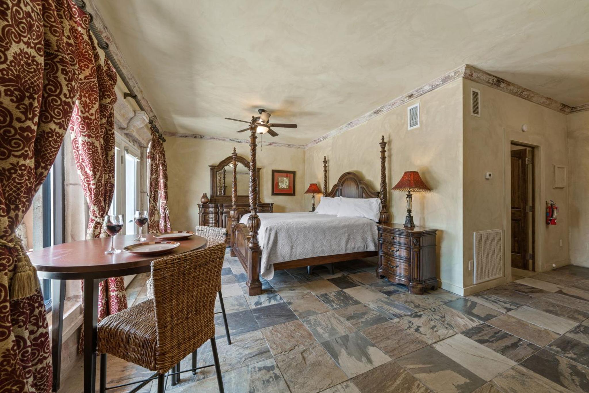 Blanco Riverside Cottages