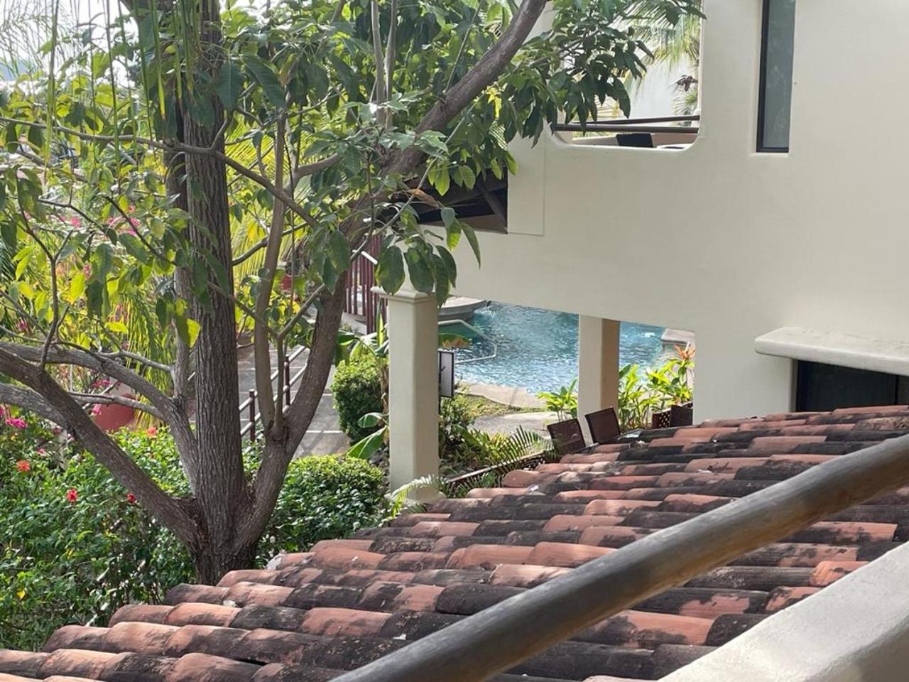 Breezy Paradise 2 bed2bath with mountain view