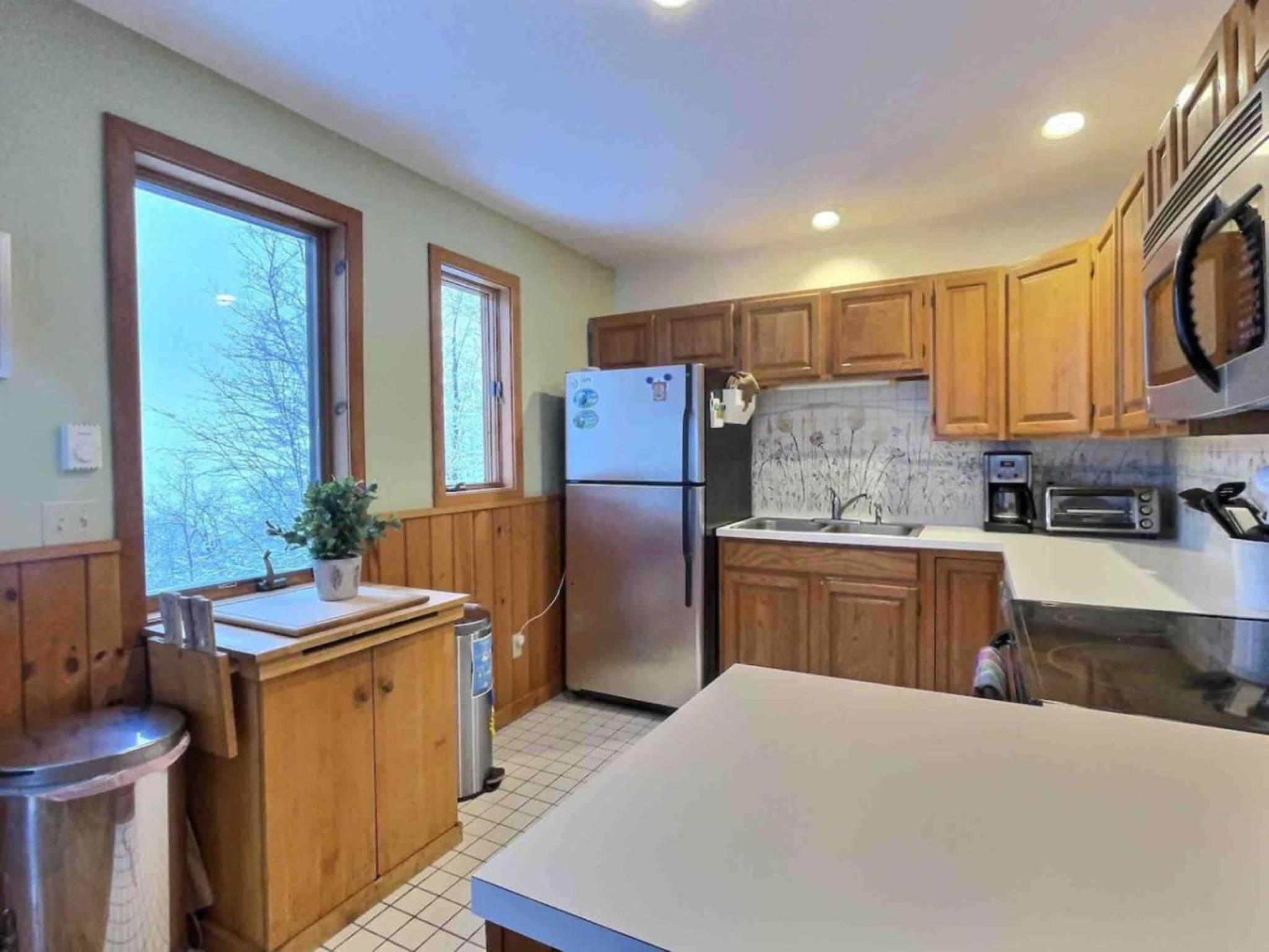 ThreeBears- AC, Hot Tub, Views, Fire Pit, Grill view 5