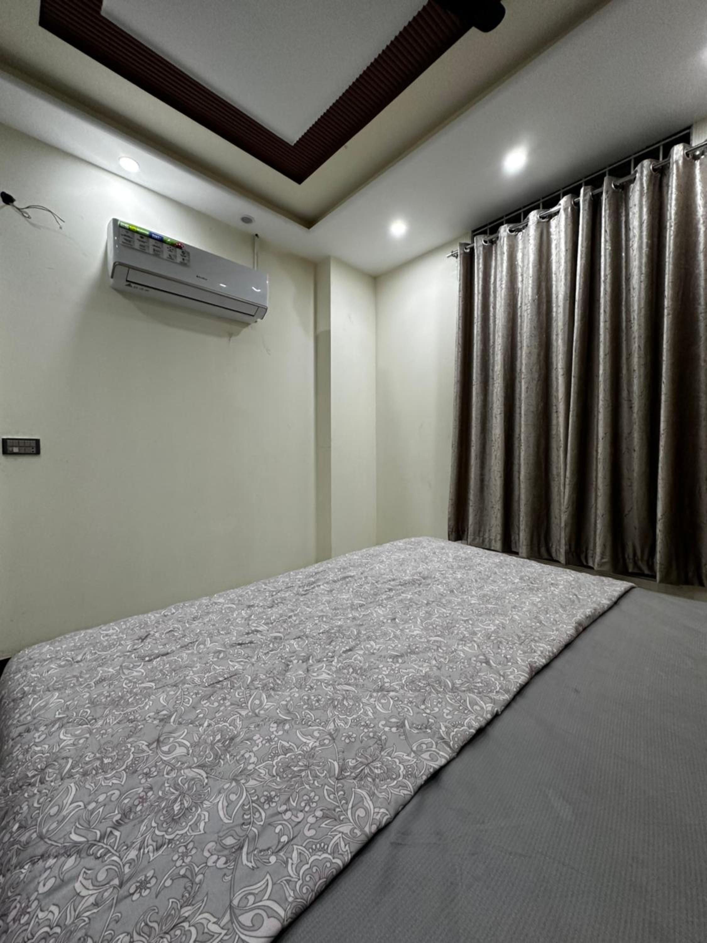 Elite Guest Rooms Apartments Only For Families view 5