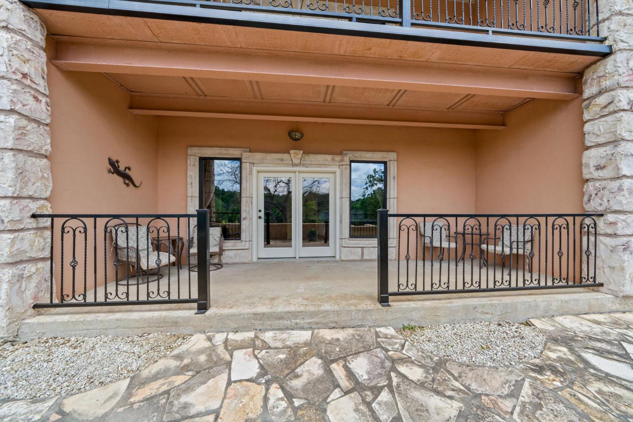 Blanco Riverside Cottages