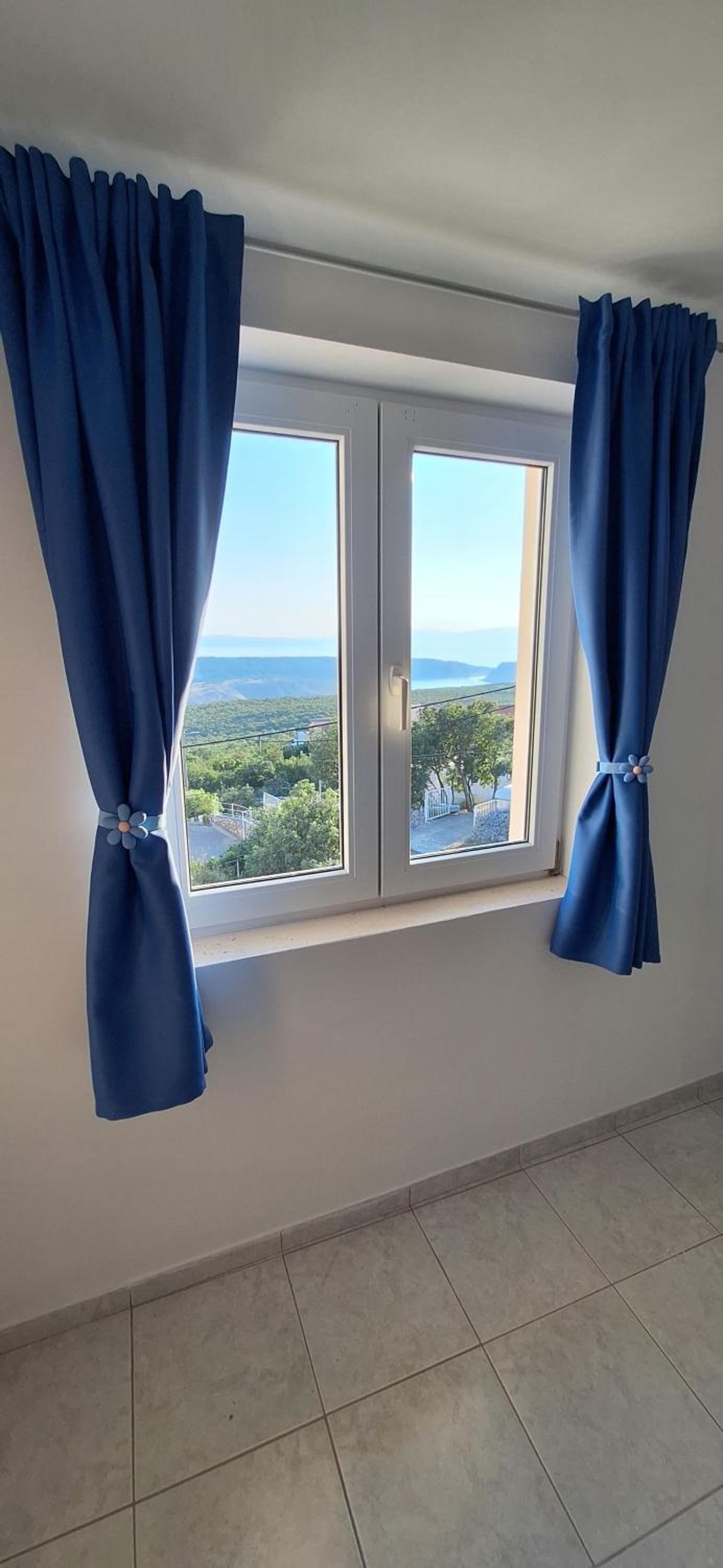 Family and pet friendly apartment Frankopan Croatia view 5