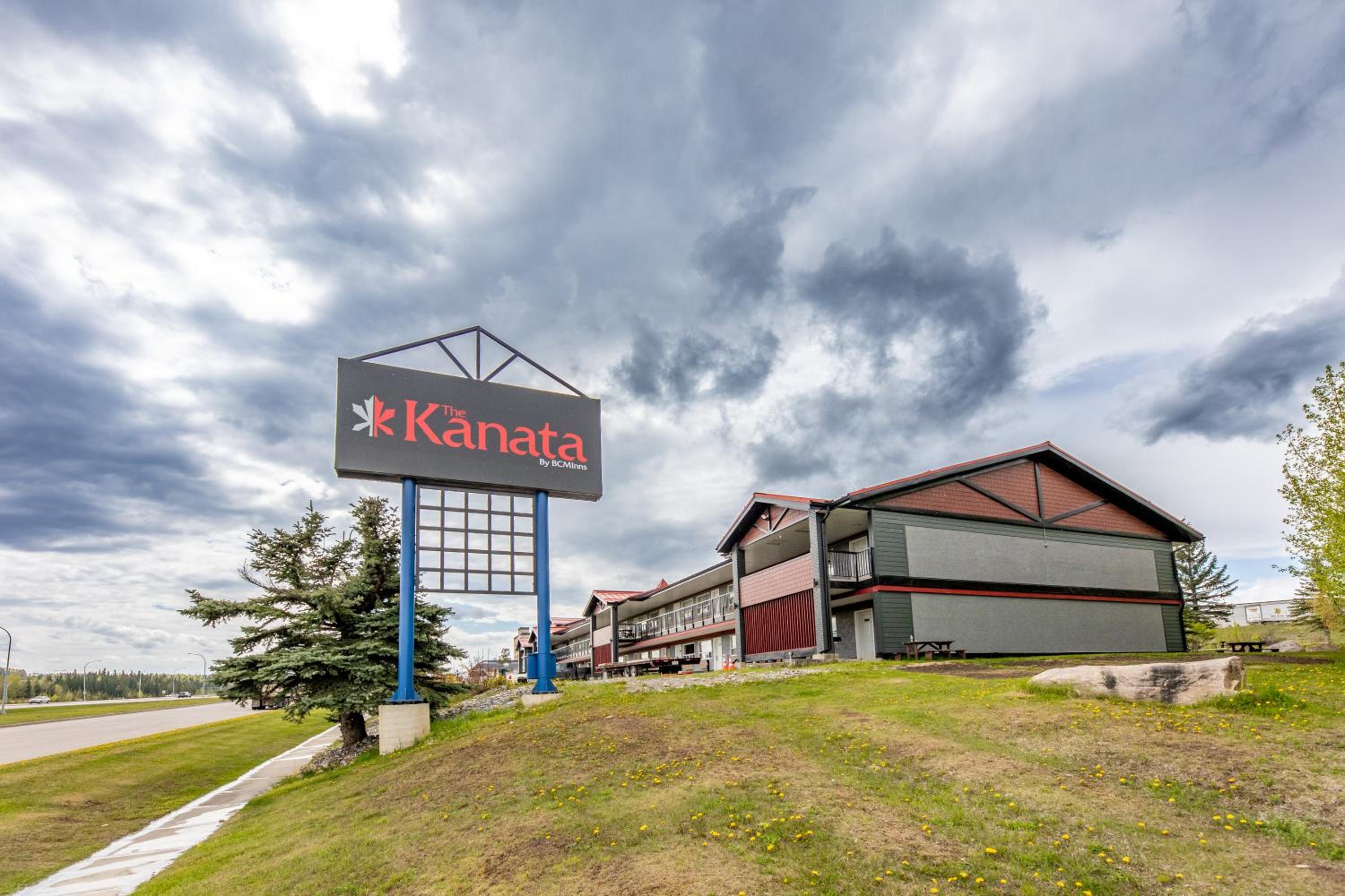 Hinton Vacations - The Kanata by BCMInns - Hinton - Property Image 11