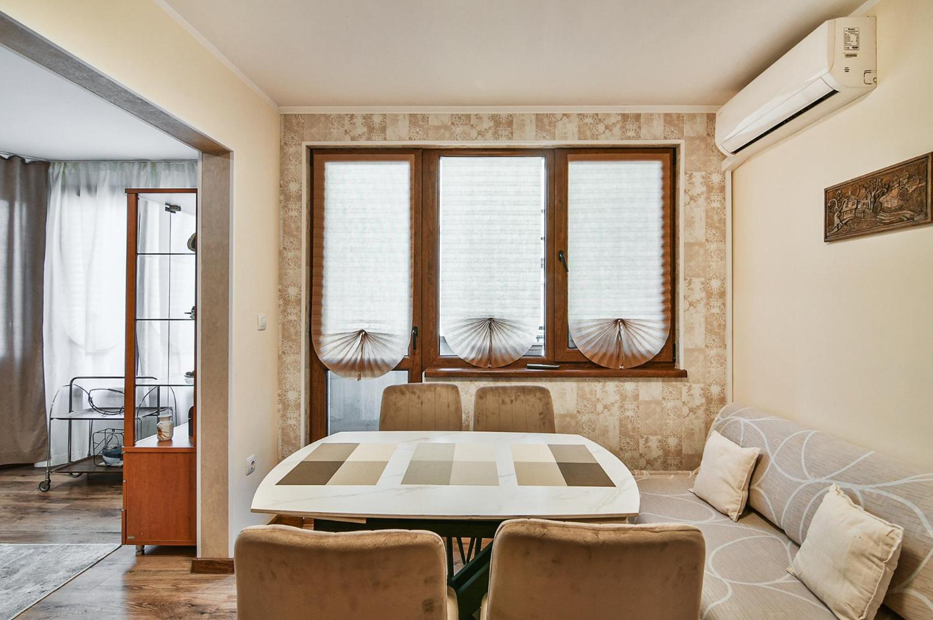 Super central 2 BR with AC