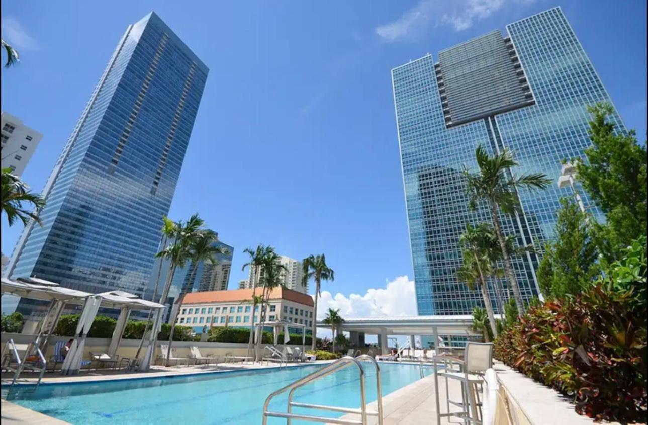 Brickell 31th Floor Sea View Free Parking by Palermo Home Miami