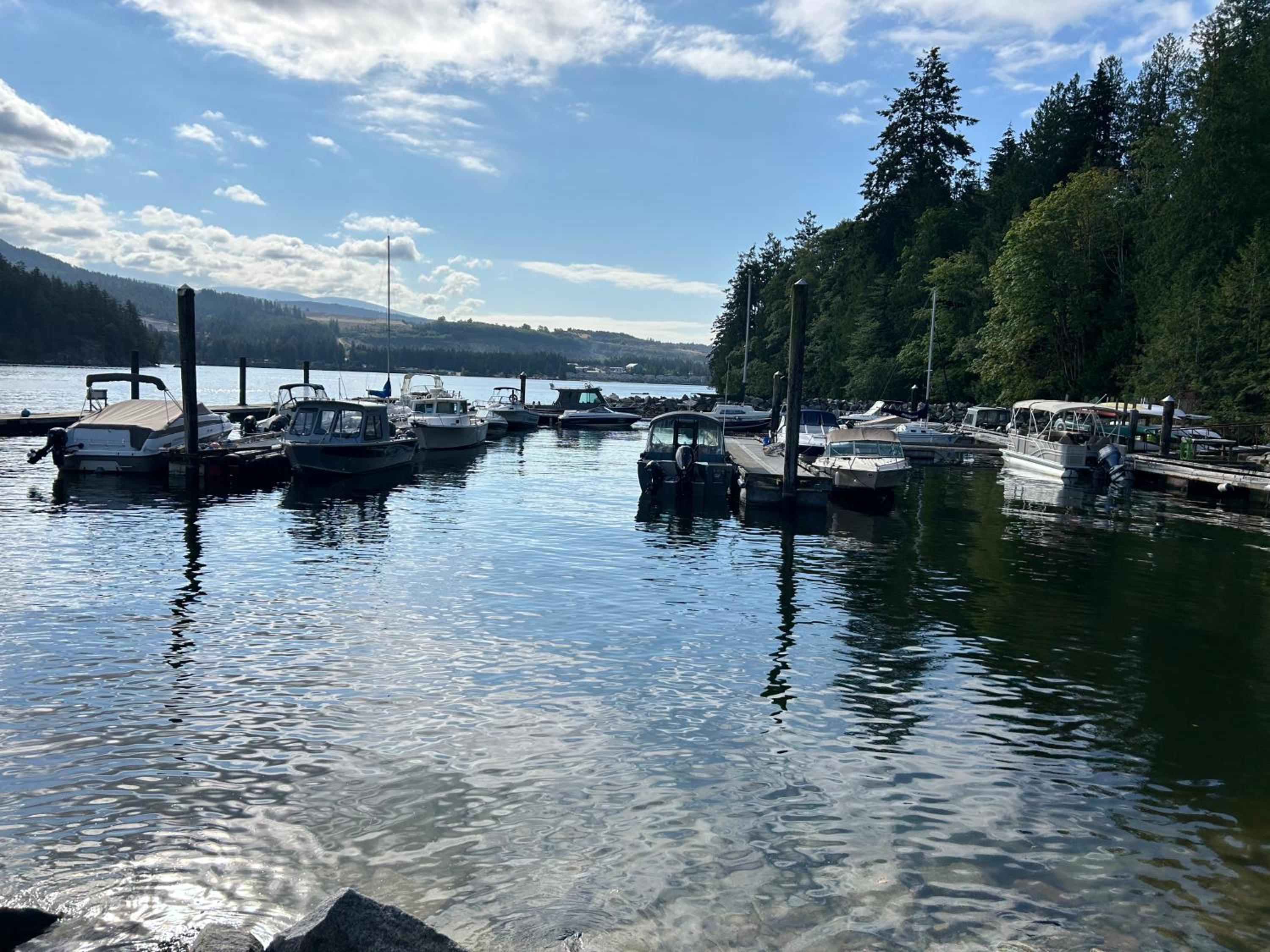 Waterfront Retreat, Beach Access, Group Friendly, Sleeps 14