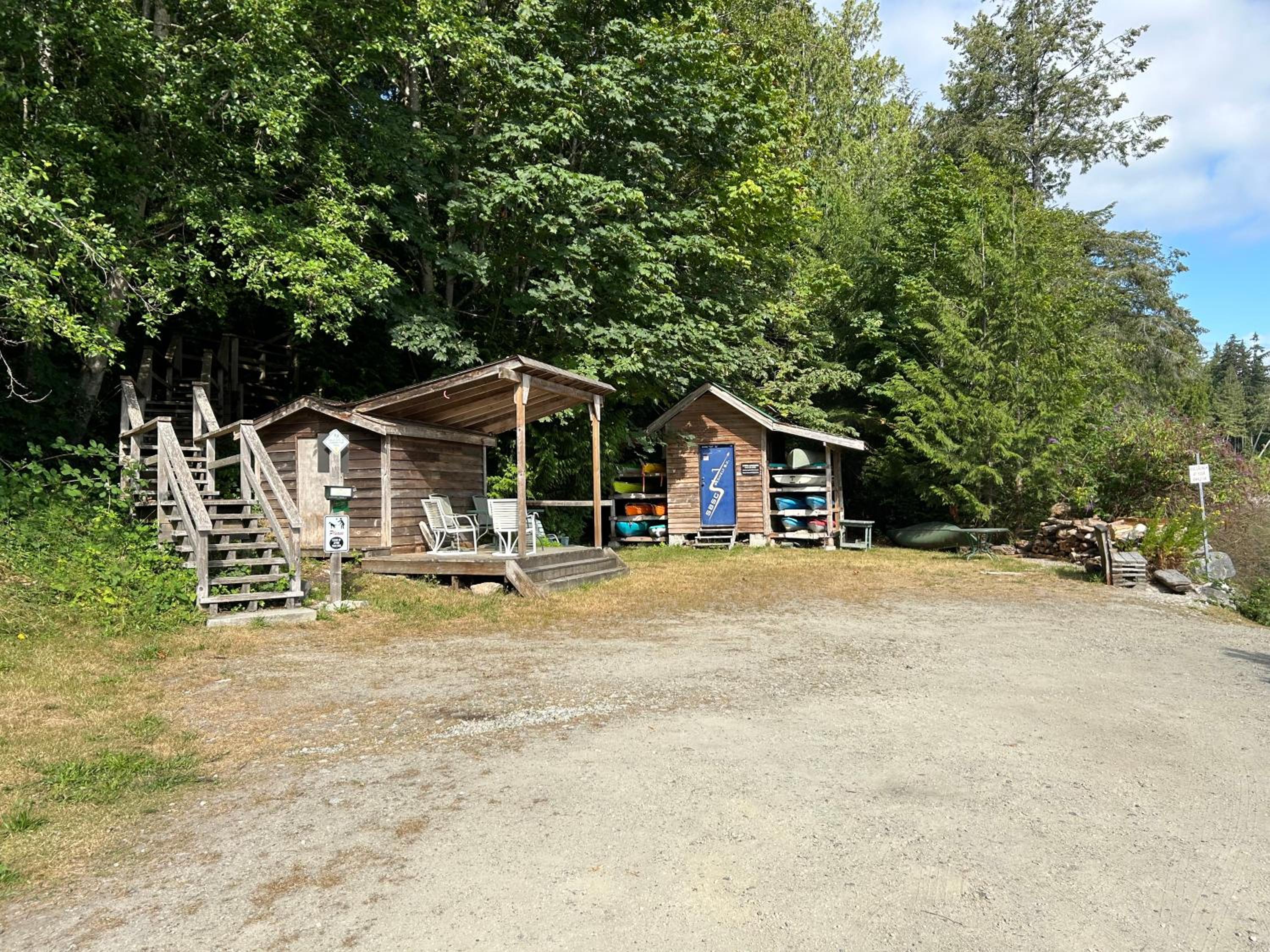 Waterfront Retreat, Beach Access, Group Friendly, Sleeps 14