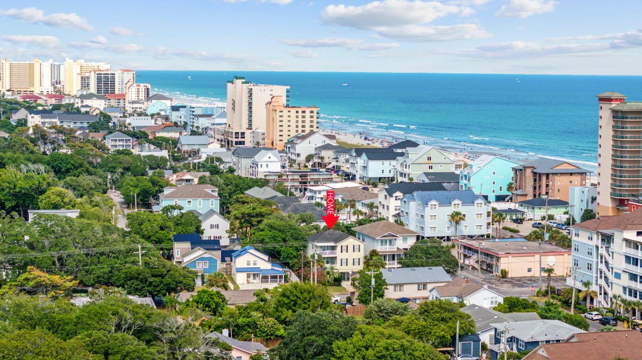 1 min Walk to Beach, 4BR House, Hot Tub, Sleep 10 view 4