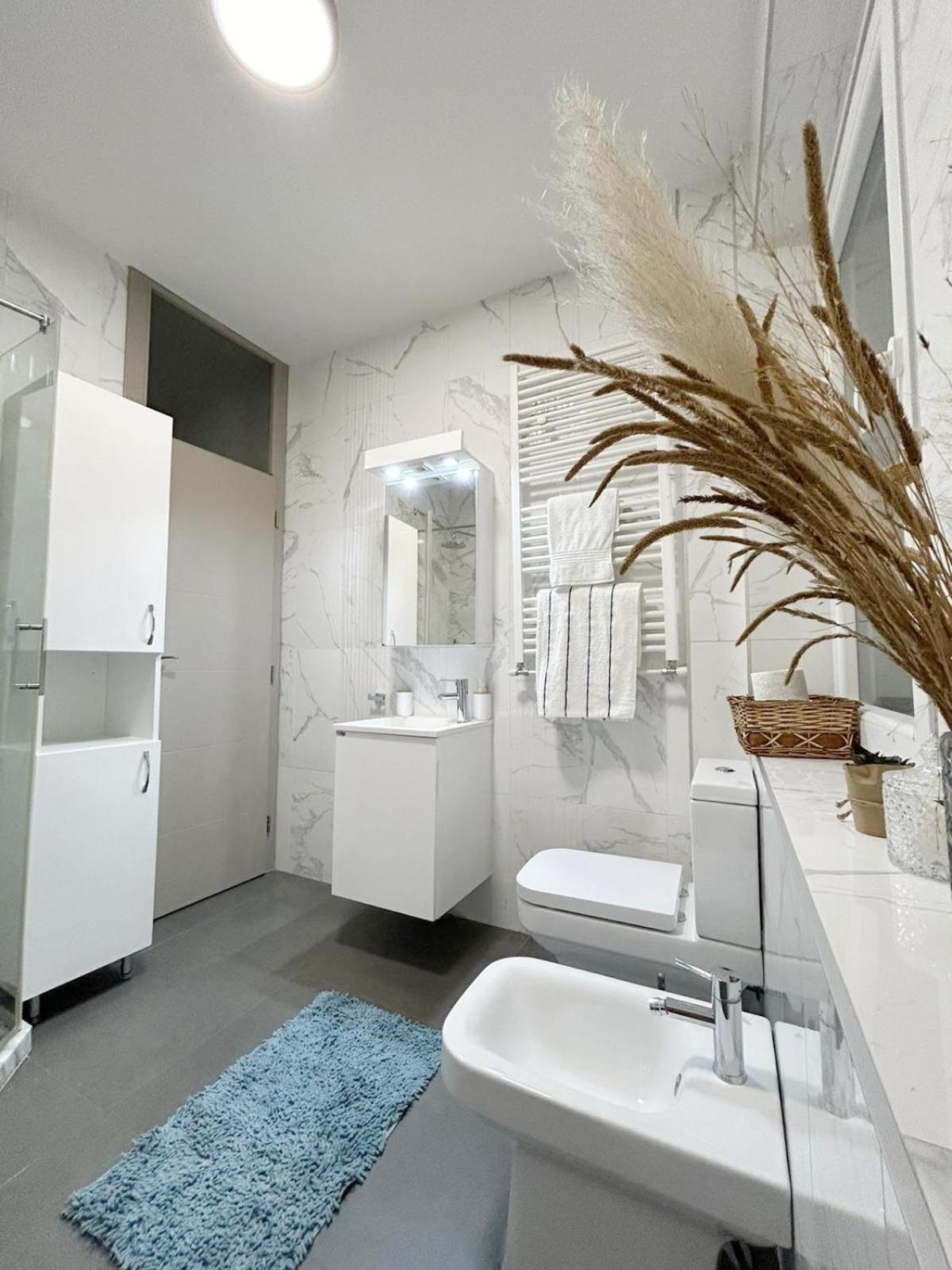 The Circle Apartment