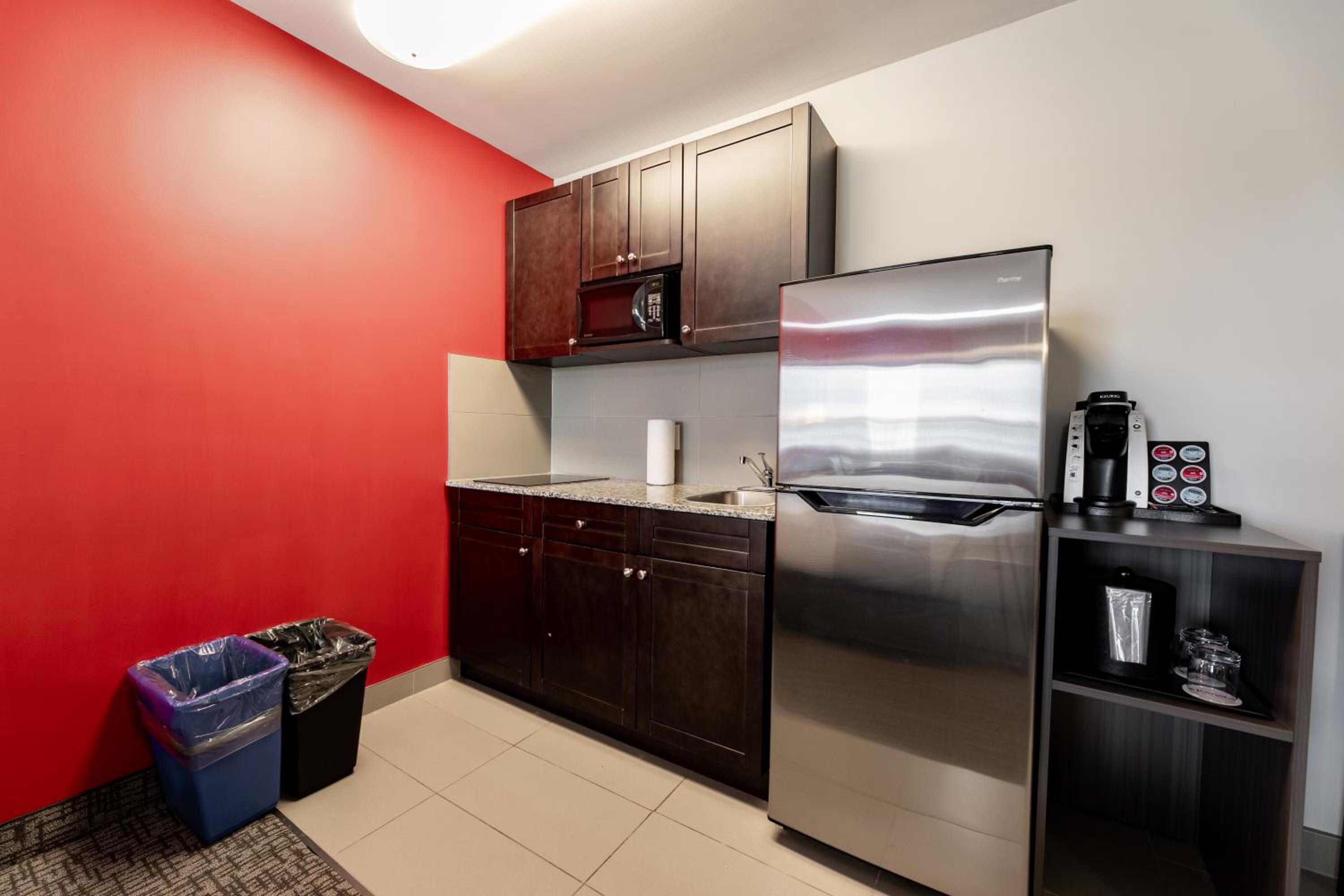 Hinton Vacations - The Kanata by BCMInns - Hinton - Property Image 6