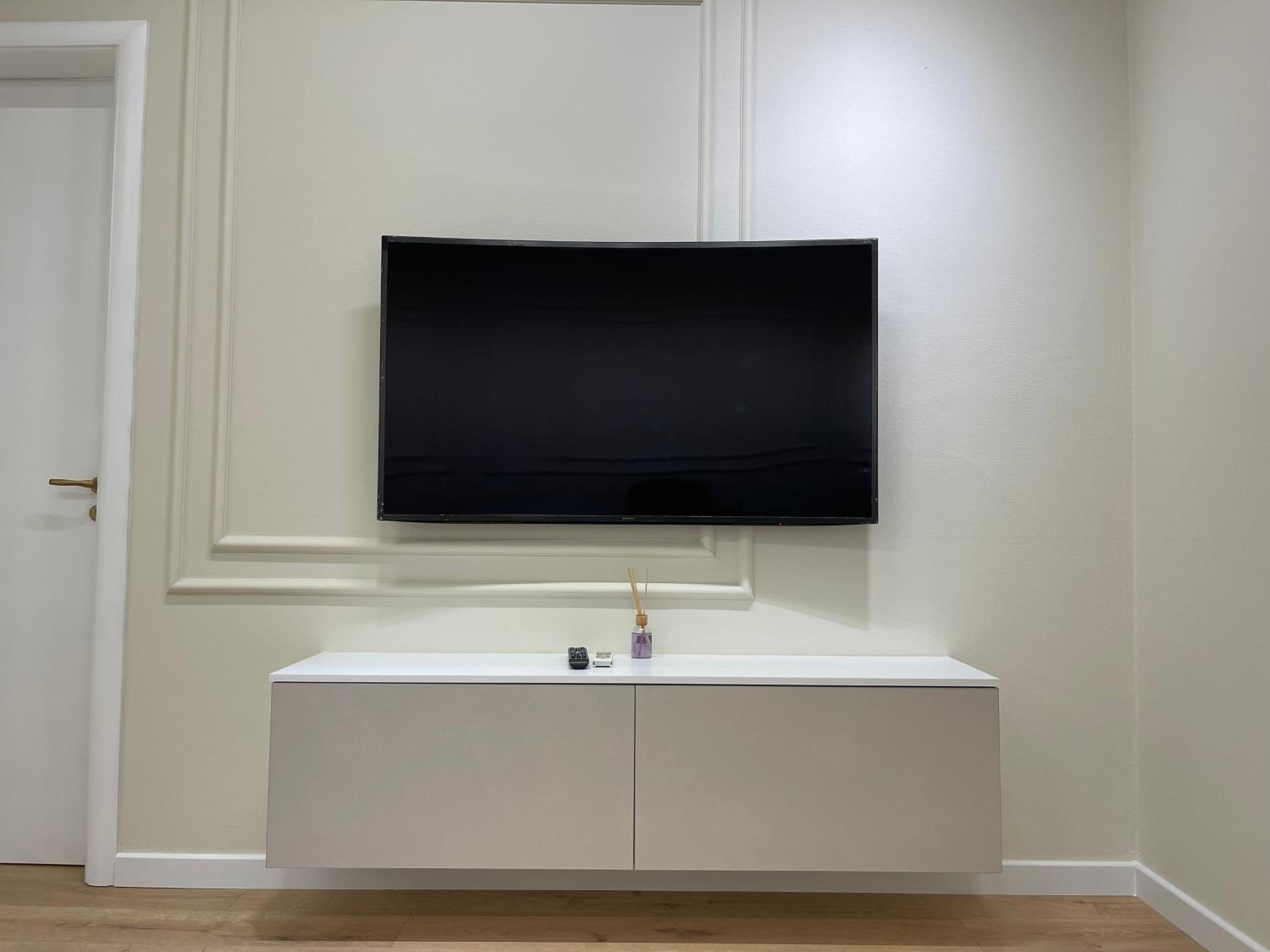 2BR at Café Flora Skanderbeg Square Area