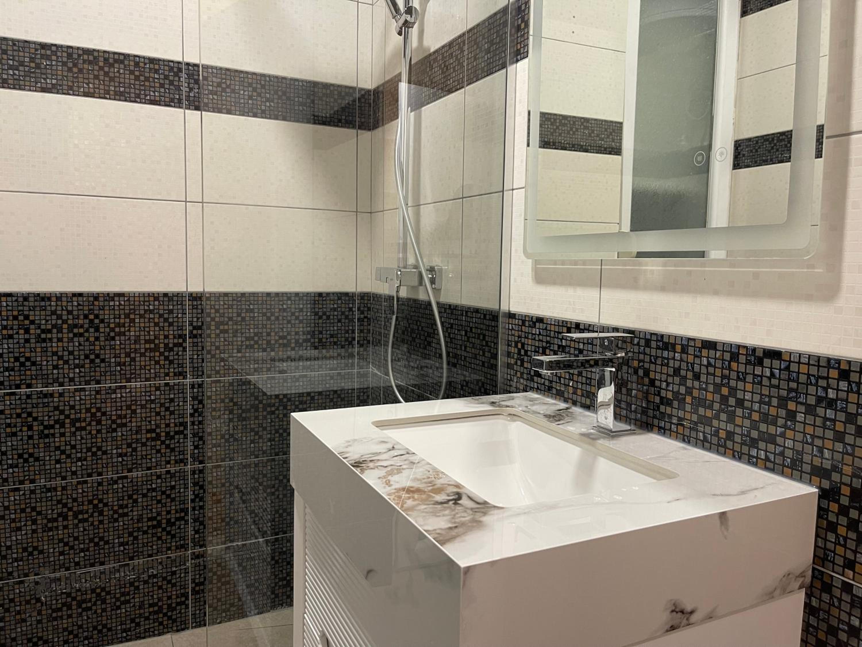 2BR at Café Flora Skanderbeg Square Area