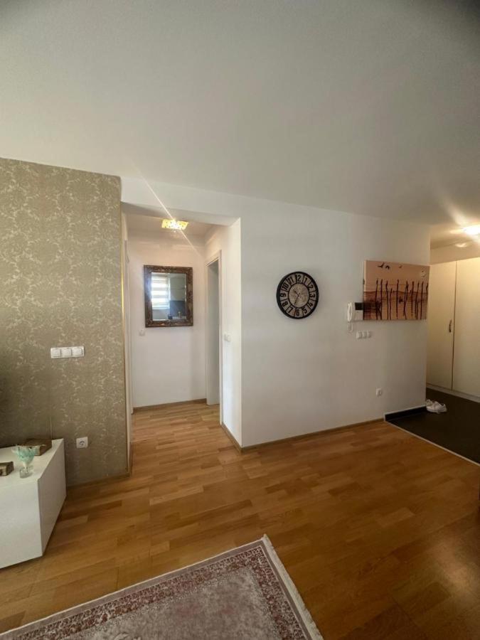 Apartman DIN