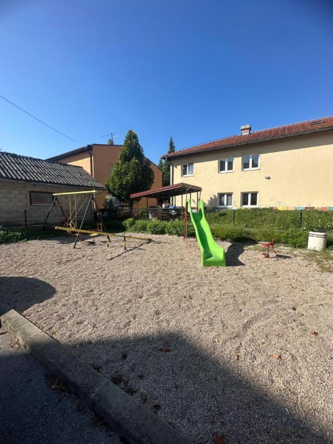 Apartman DIN