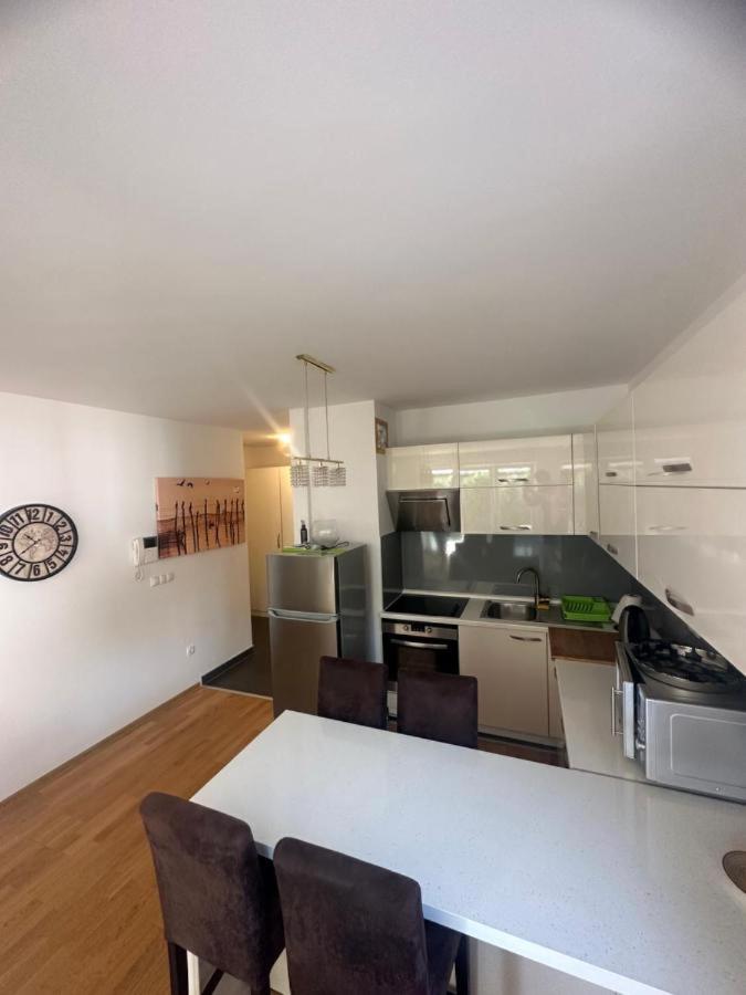 Apartman DIN