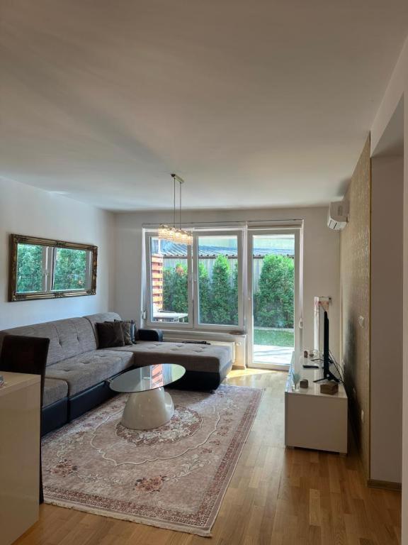 Apartman DIN