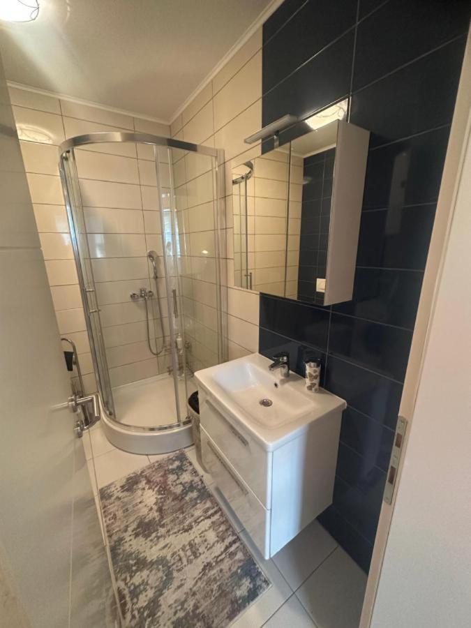 Apartman DIN